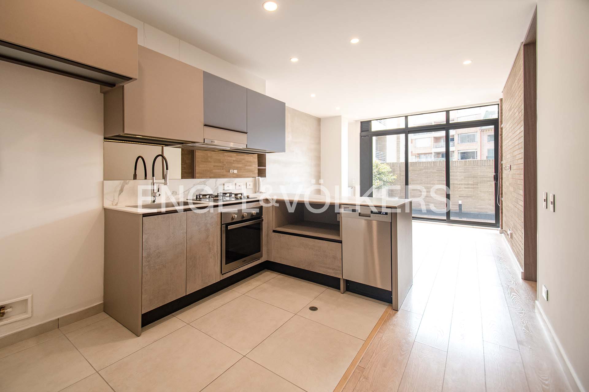 Apartamento con terraza para venta en Santa Bibiana