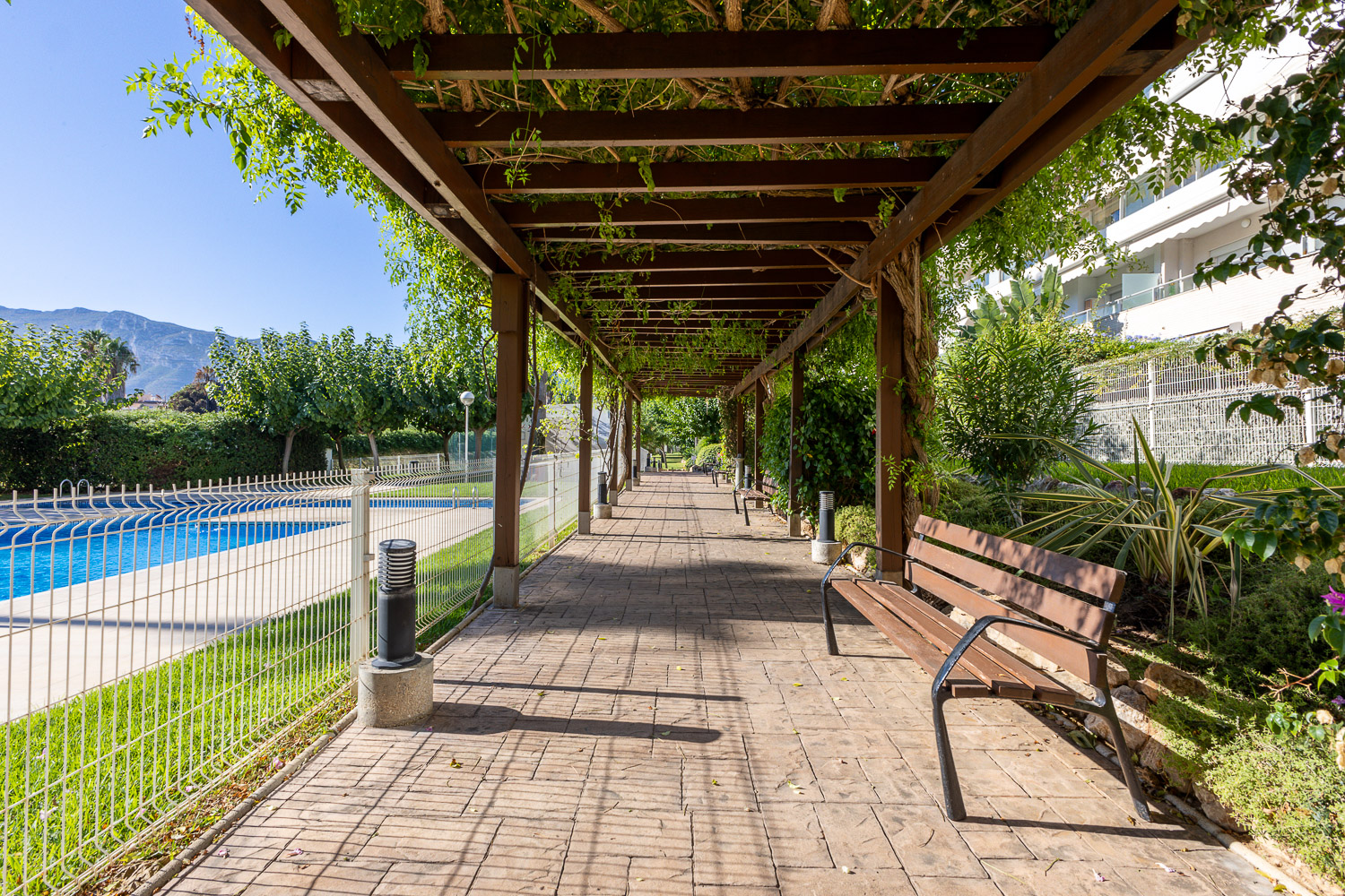 Mediterranean Lifestyle: Premium apartment just minutes from the sea and a short walk from Dénia center
