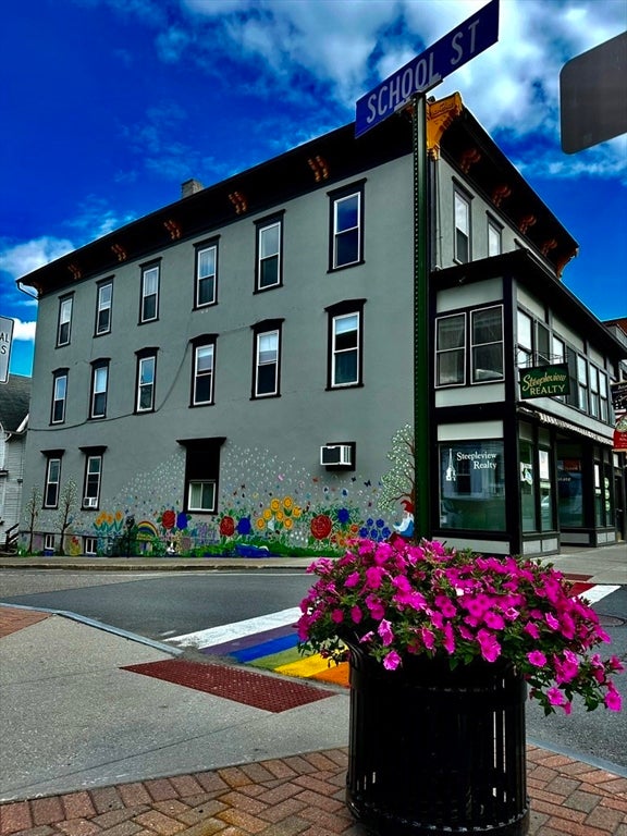 Berkshire County Mixed Use  30 Minutes from Tanglewood!