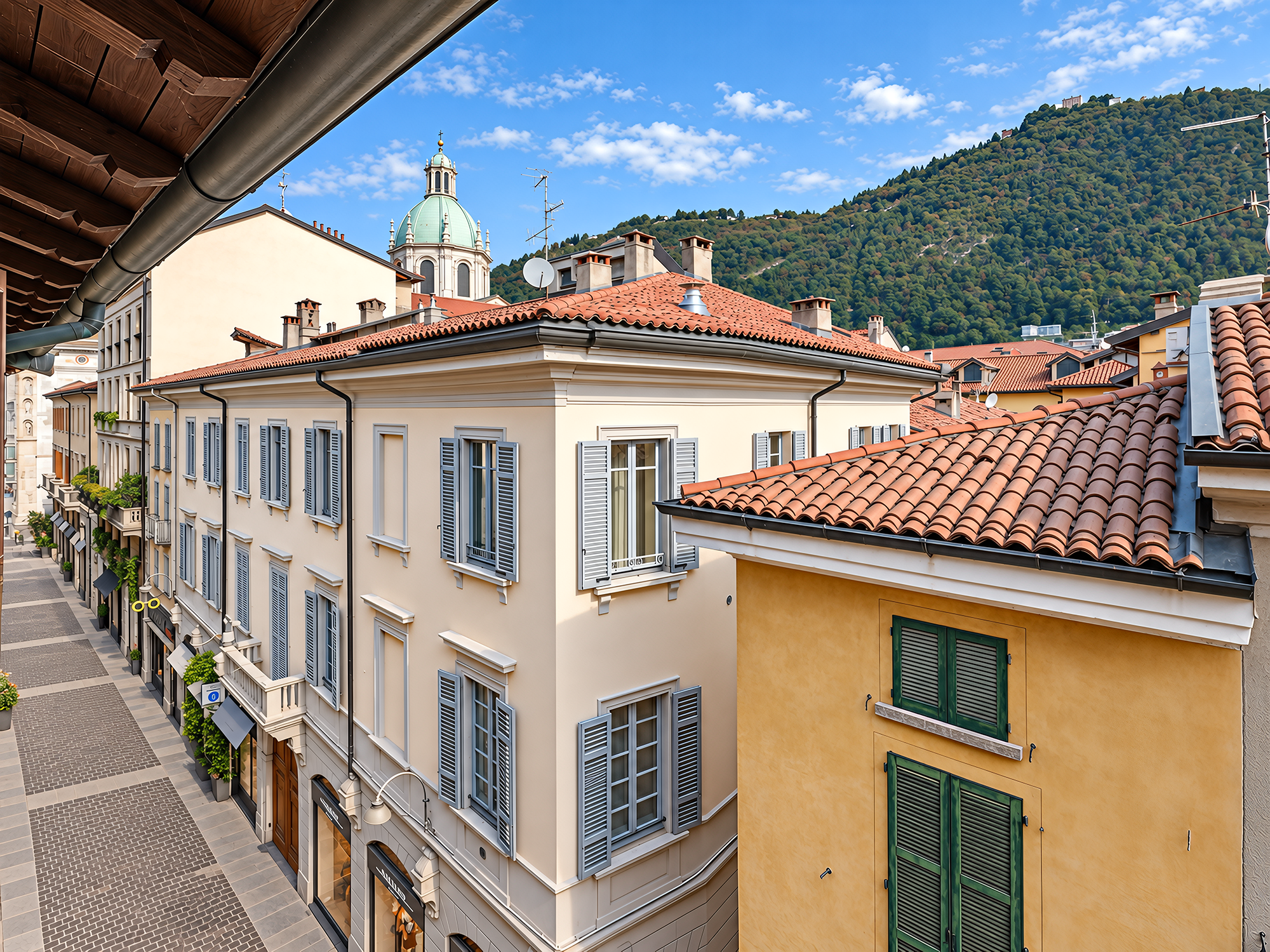 Apartment in a Historic Building in the Walled City of Como