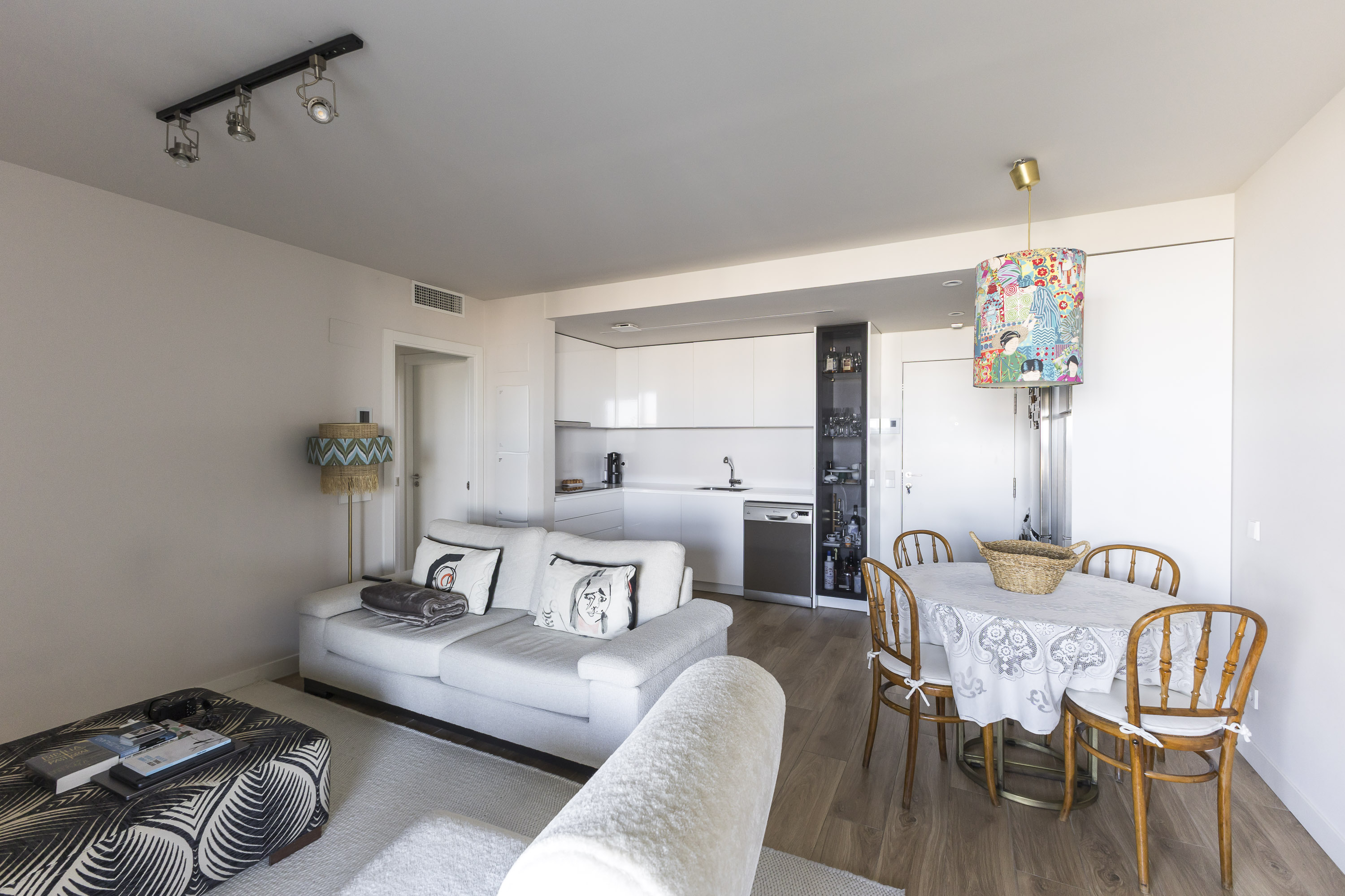 Beautiful apartment with mountain views in the Skyline