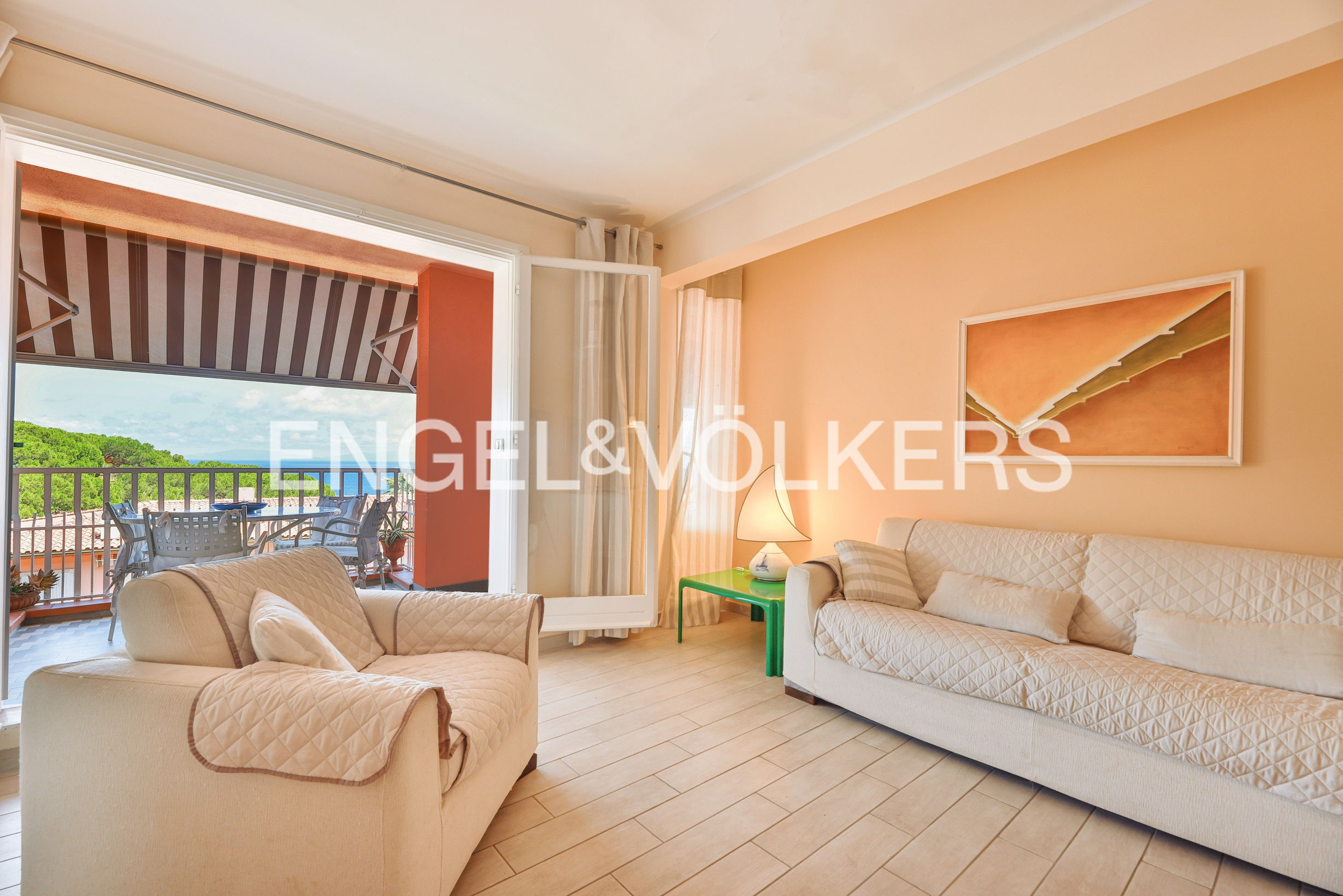 Capo d'Arco: Contemporary style and beachfront comfort