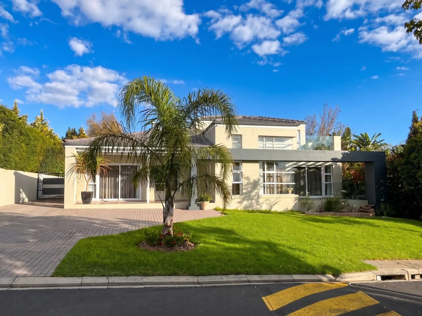 3 Bedroom house to Rent, Bel'Aire Estate, Somerset West.jpg