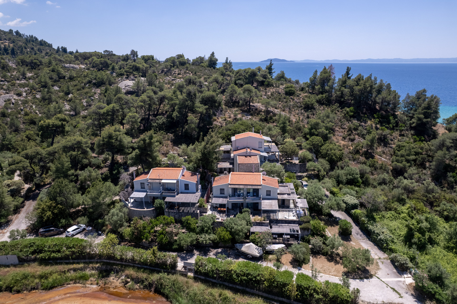 Unique three-storey maisonette by the sea in Sithonia, Halkidiki