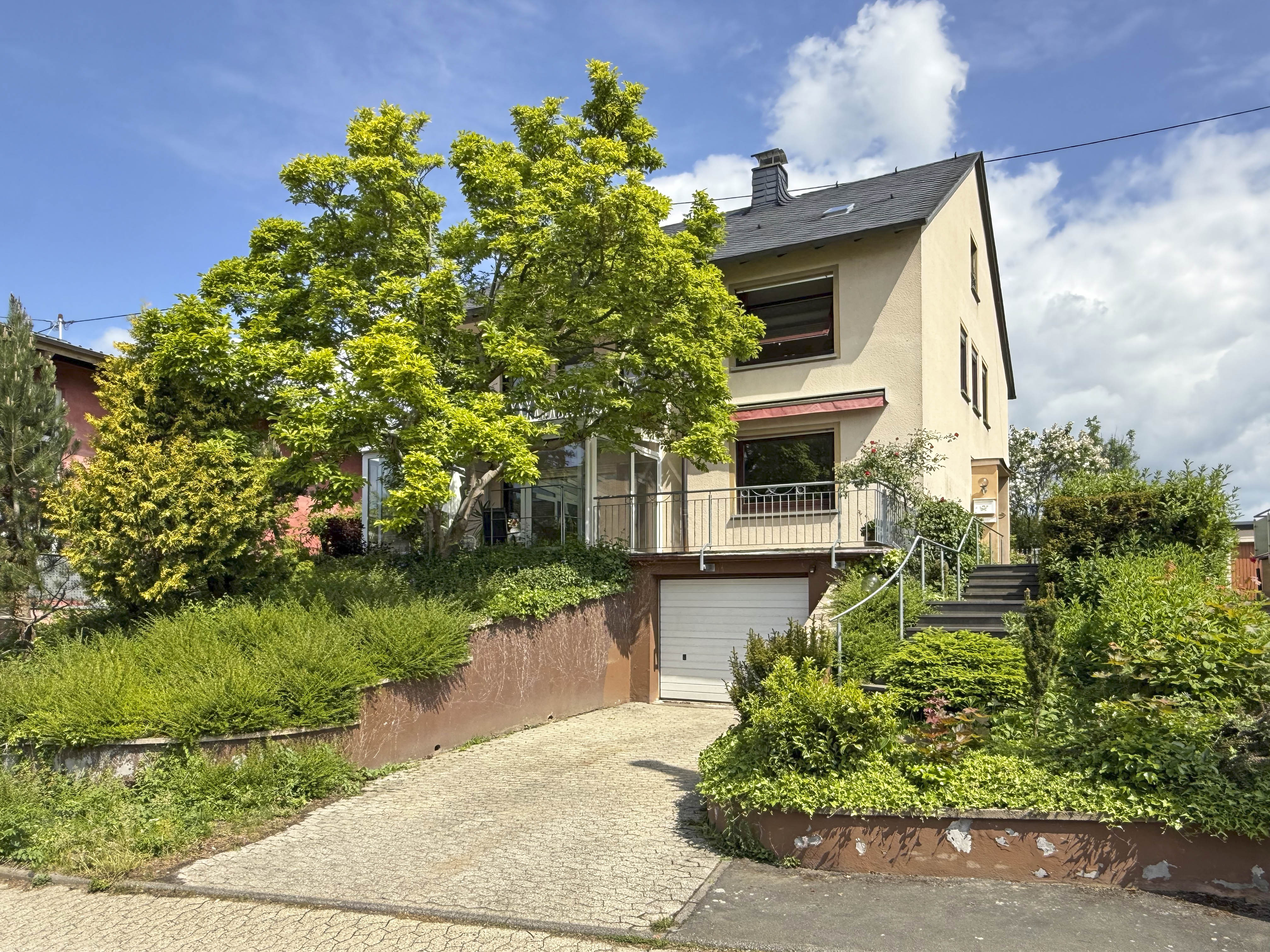 Charmantes Einfamilienhaus mit großem Grundstück