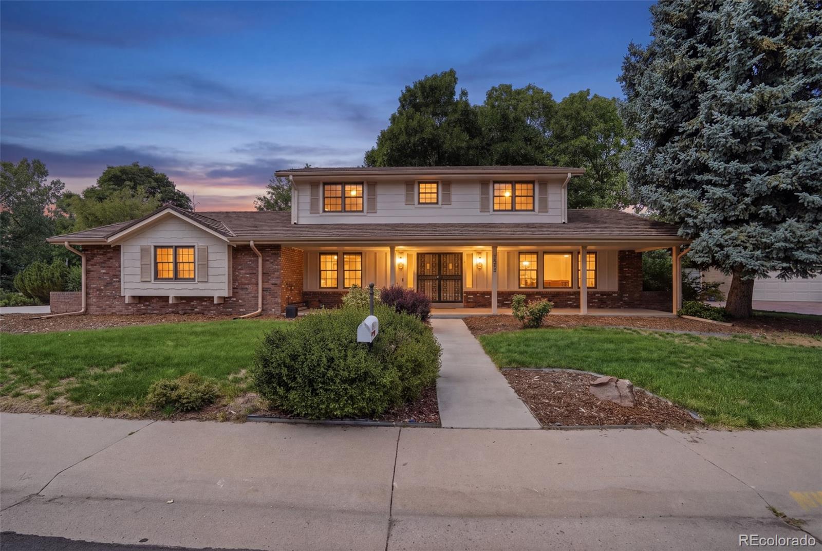Updated Southmoor 4BR with Tesla Charger and Smart Home