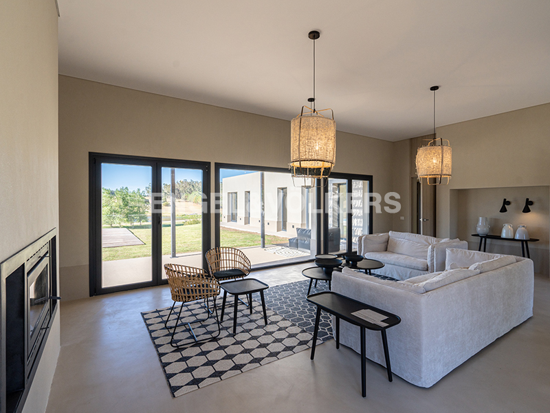 Spectacular Brand New House