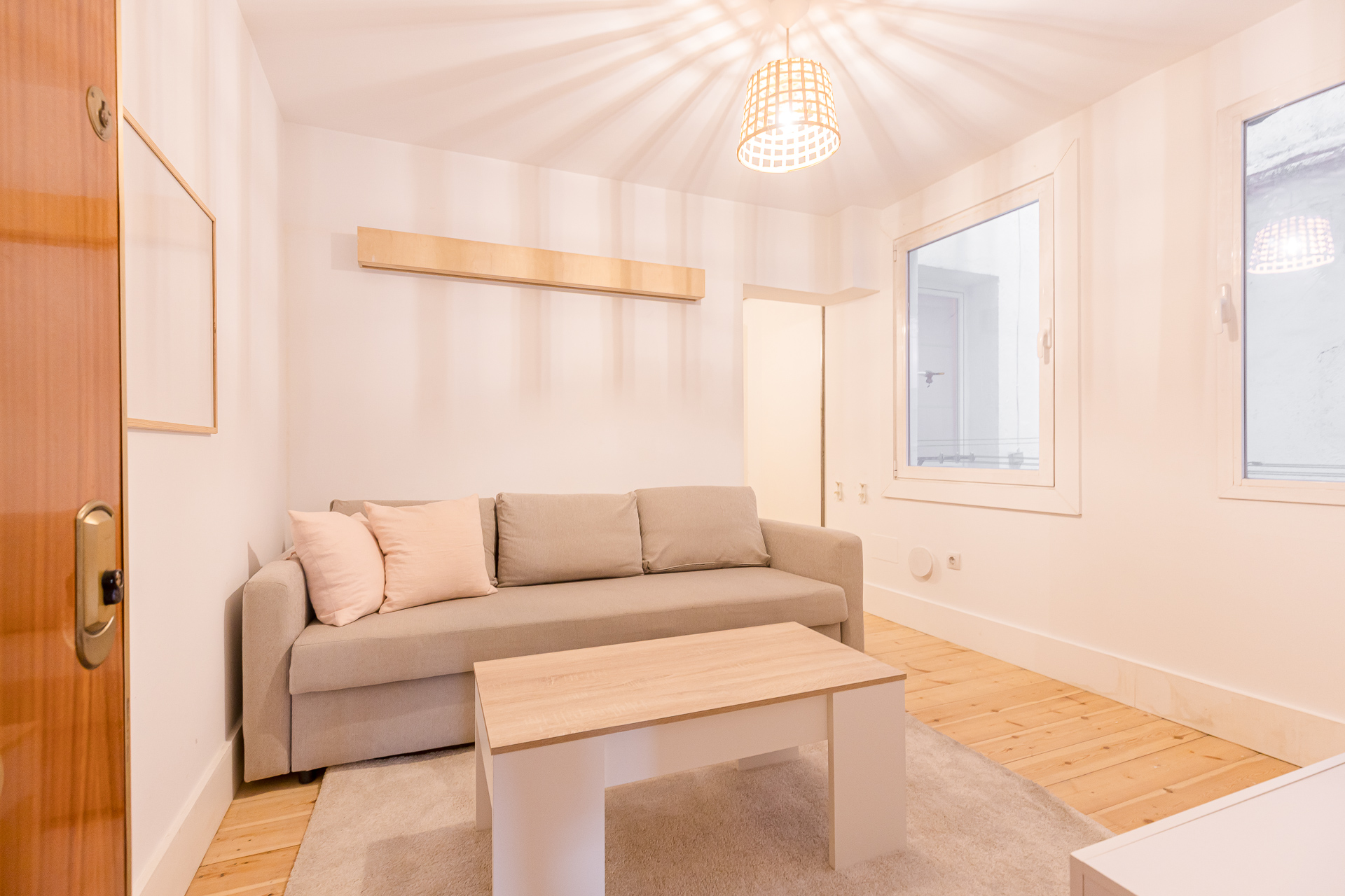xclusive Temporary Apartment Next to Madrid Río: Quiet and in a Prime Location