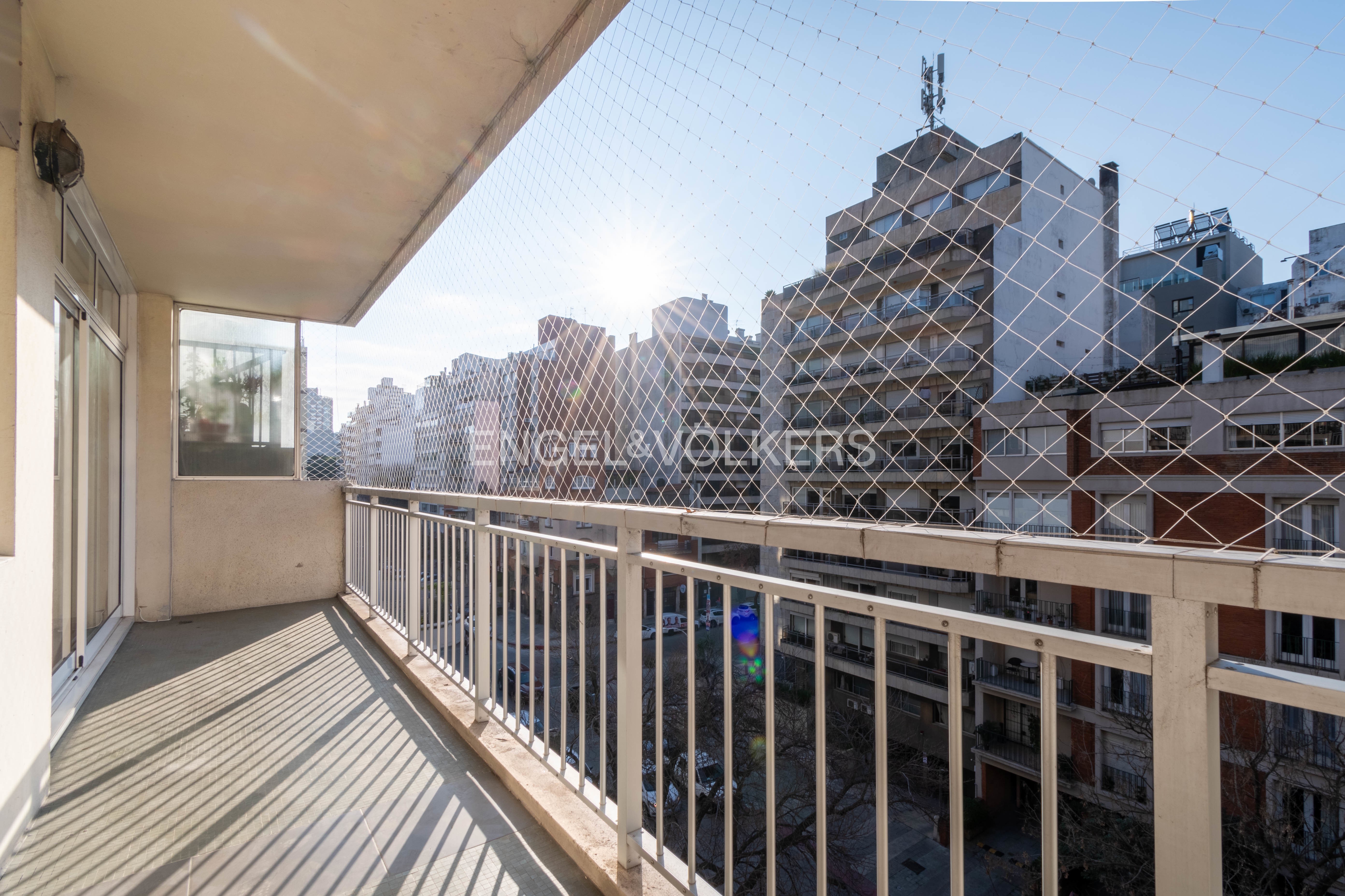 Furnished 3-Bedroom Apartment with Staff Room and Parking for Rent in Pocitos