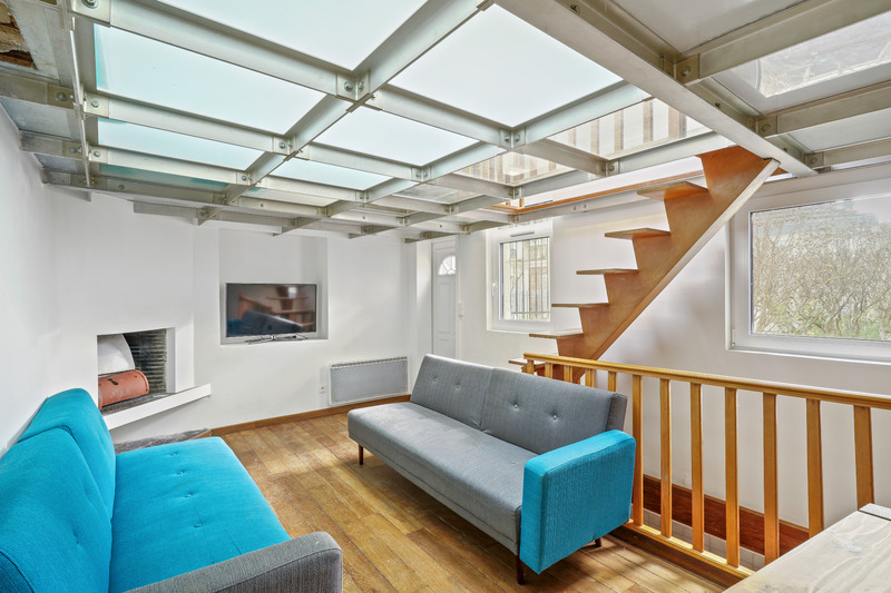 Paris 18ème - Montmartre: Maisonnette indépendante de 58 m² sur 3 niveaux.
