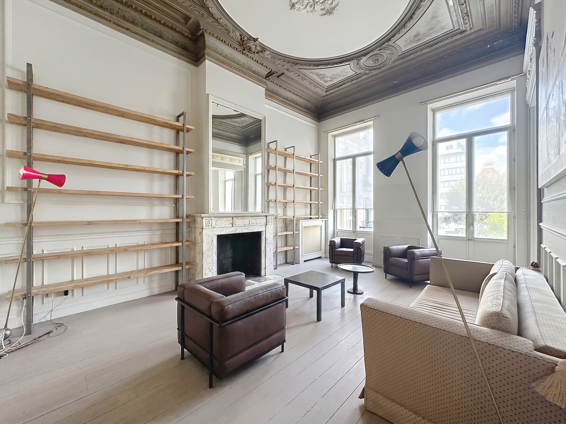 Appartement de caractère avec jardin commun [Modifié par IA]