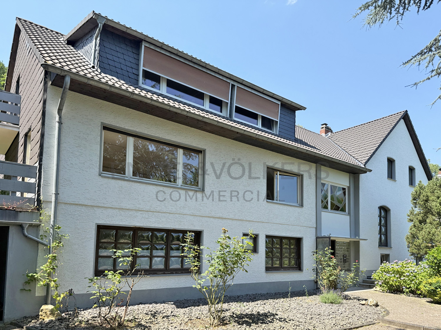 EFH und MFH als Gebäudeensemble auf einem Grundstück