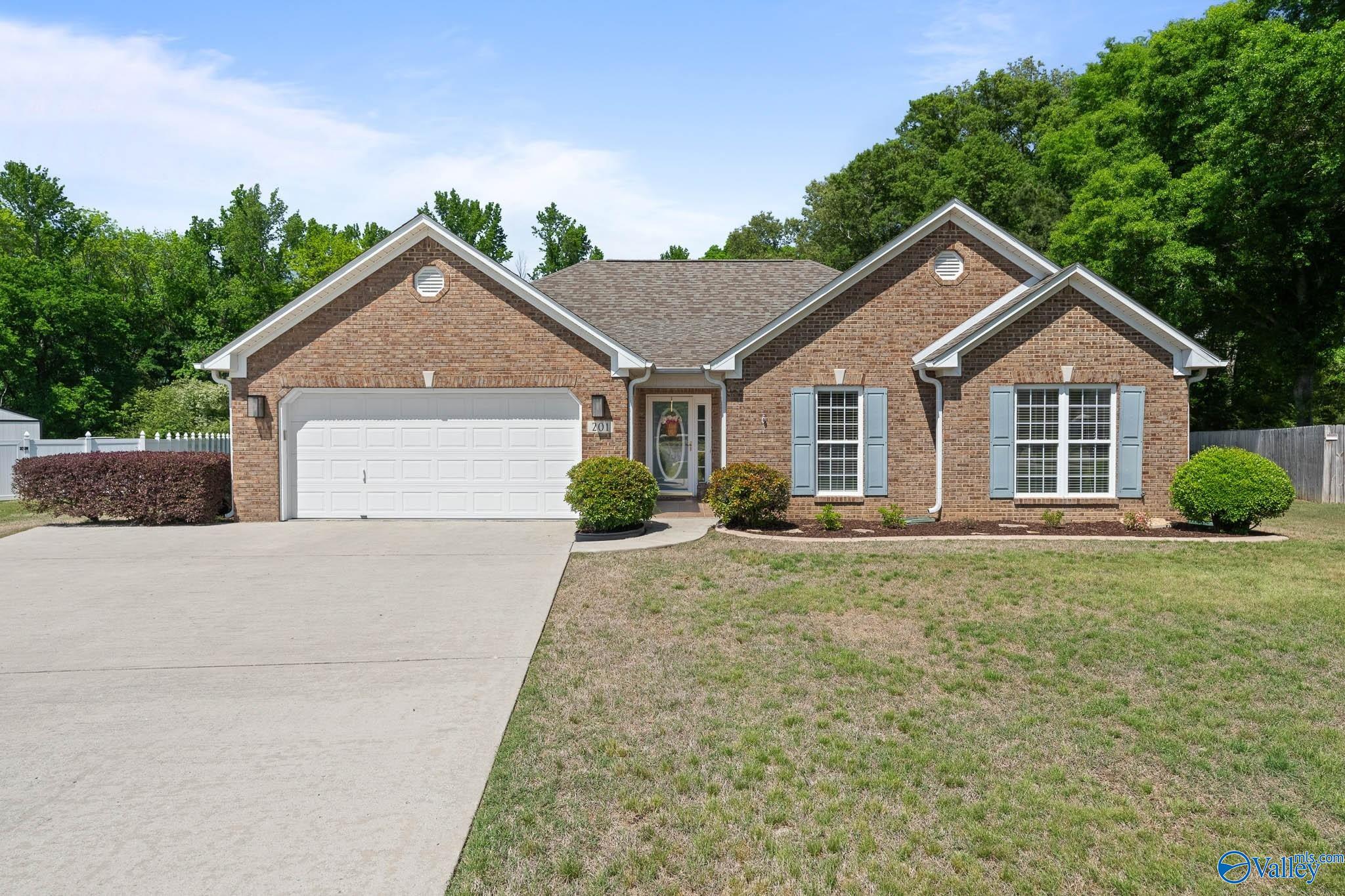 Relaxed Living Awaits in This Beautiful Cul-de-Sac Retreat