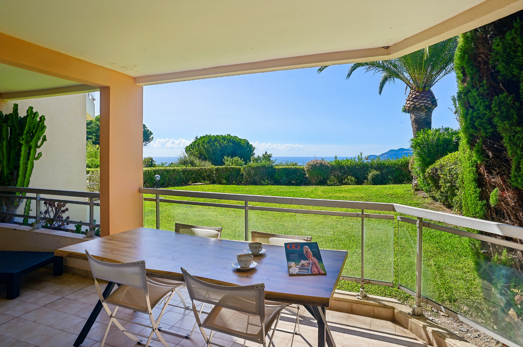Cannes – Croix des Gardes – 1-bedroom apartment with panoramic sea views