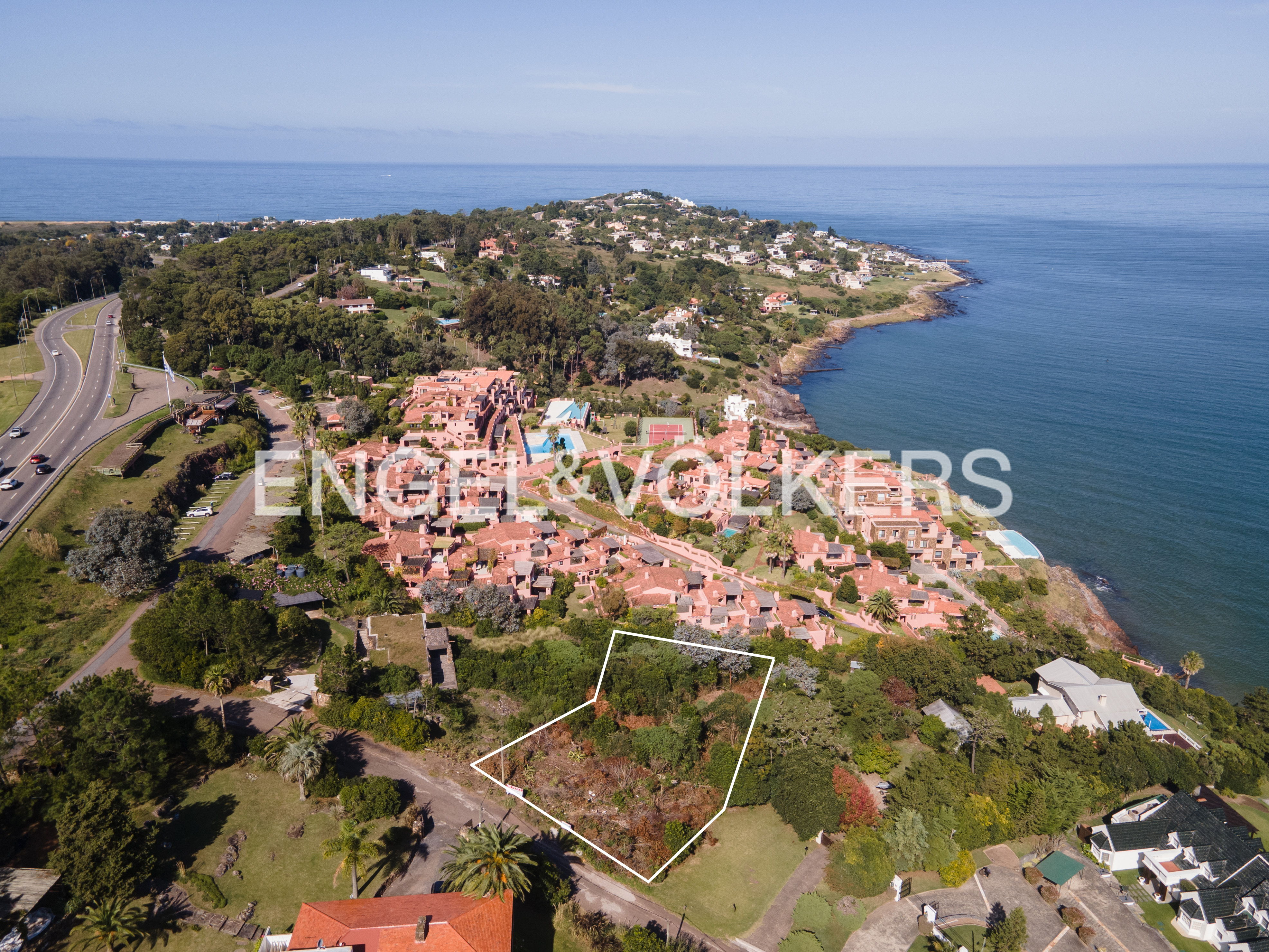 Exceptional Plot of Land in Punta Ballena with Panoramic Views and Unforgettable Sunsets