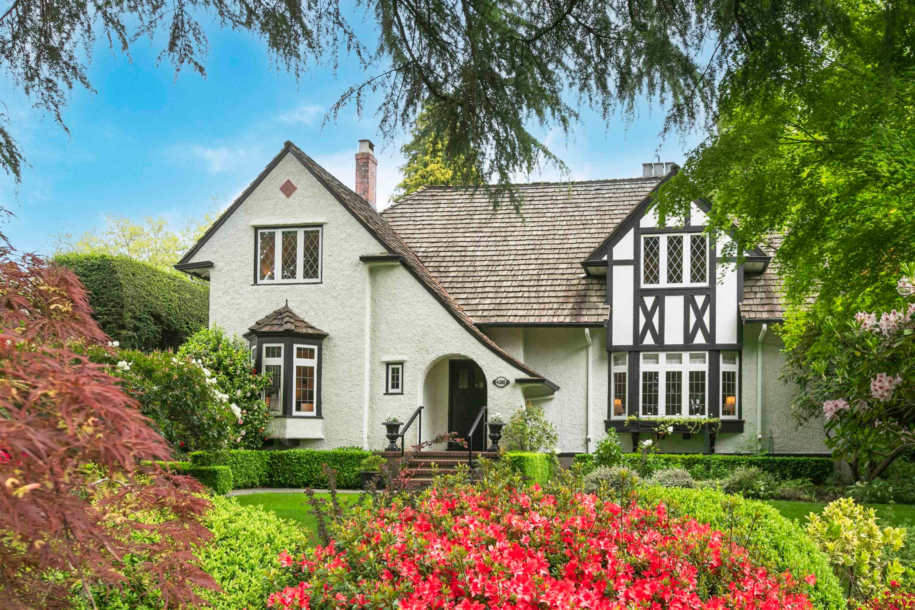 True Shaughnessy Living on Prestigious Angus Drive!