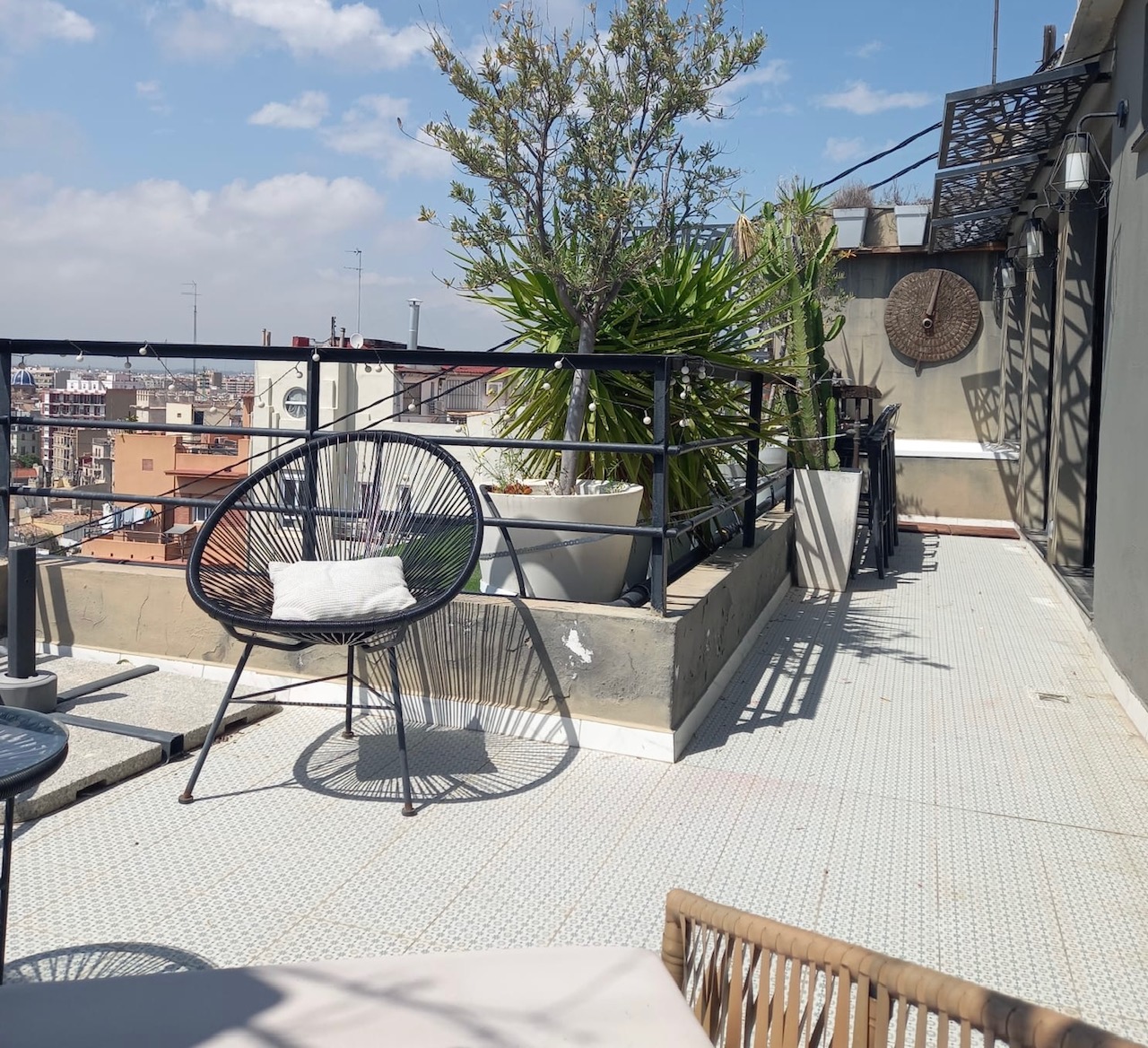 Beautiful attic with two terraces for short term