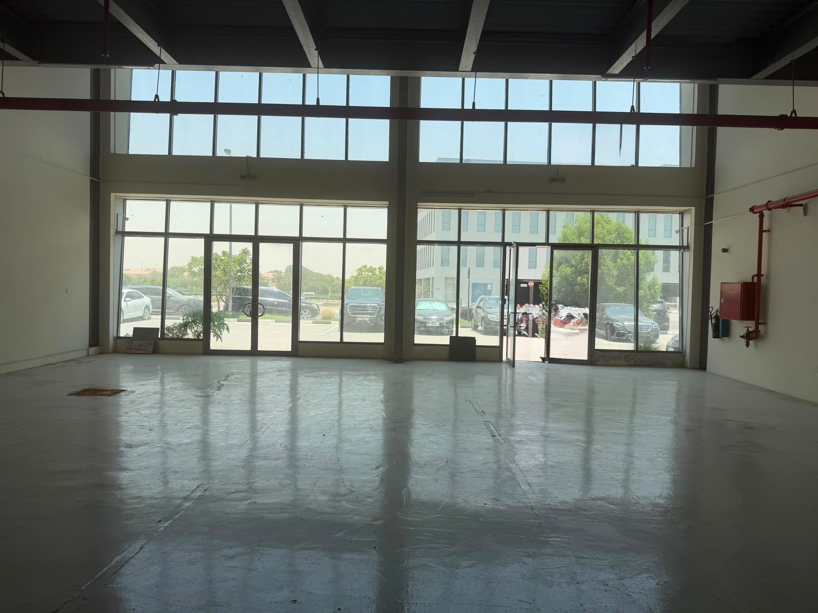 Prime Showroom| Road Frontage & Visibility| 62 KW