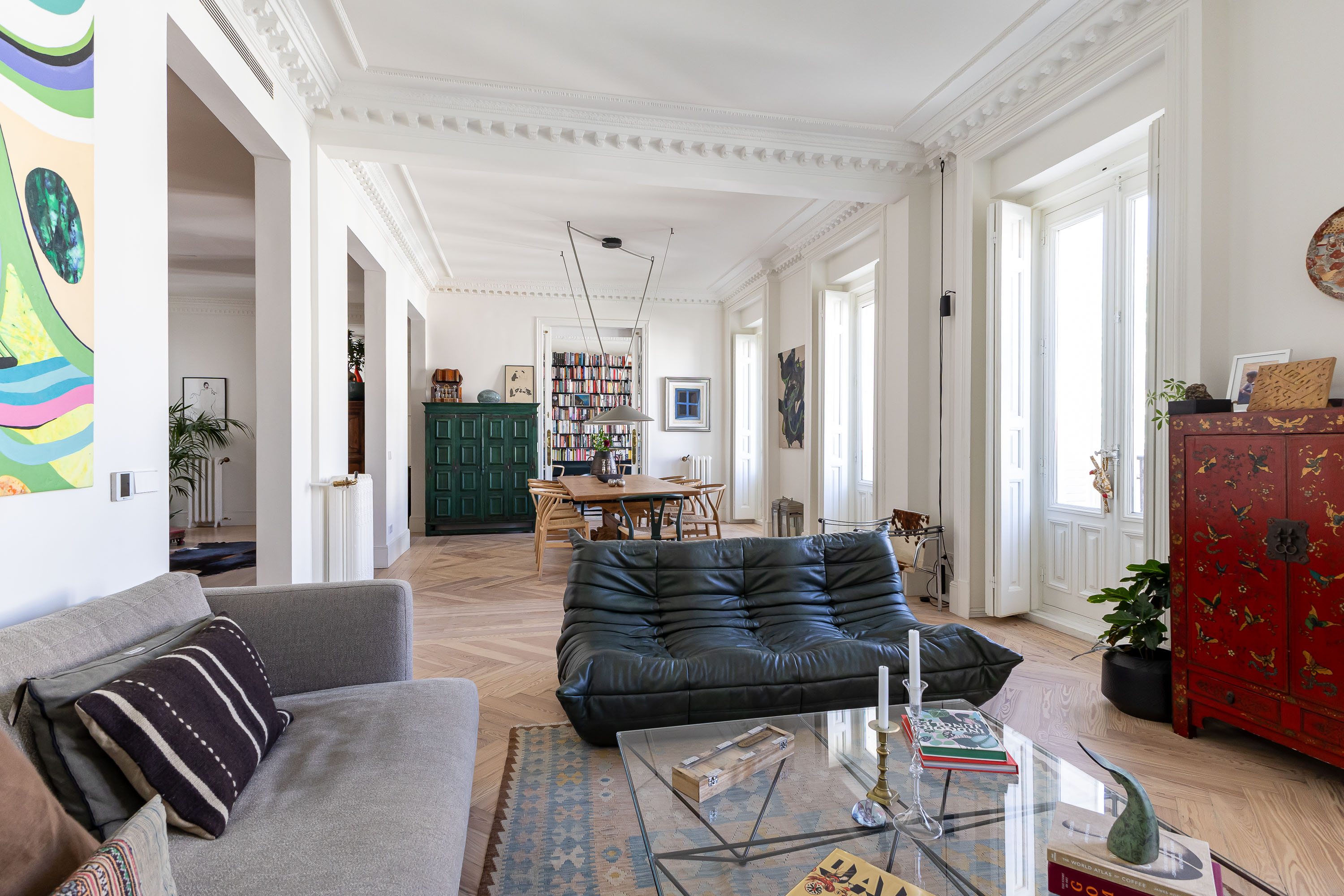 For rent: Stunning 3-bedroom apartment with office located in the exclusive Jerónimos neighborhood, just steps from El Retiro Park