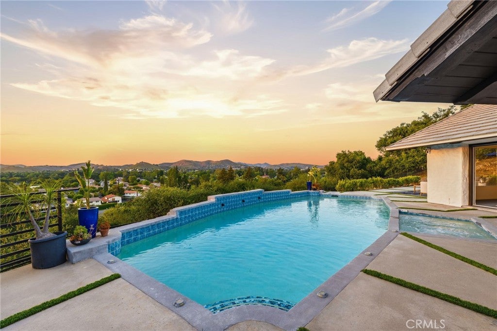 Sunset Views in Westlake Trails