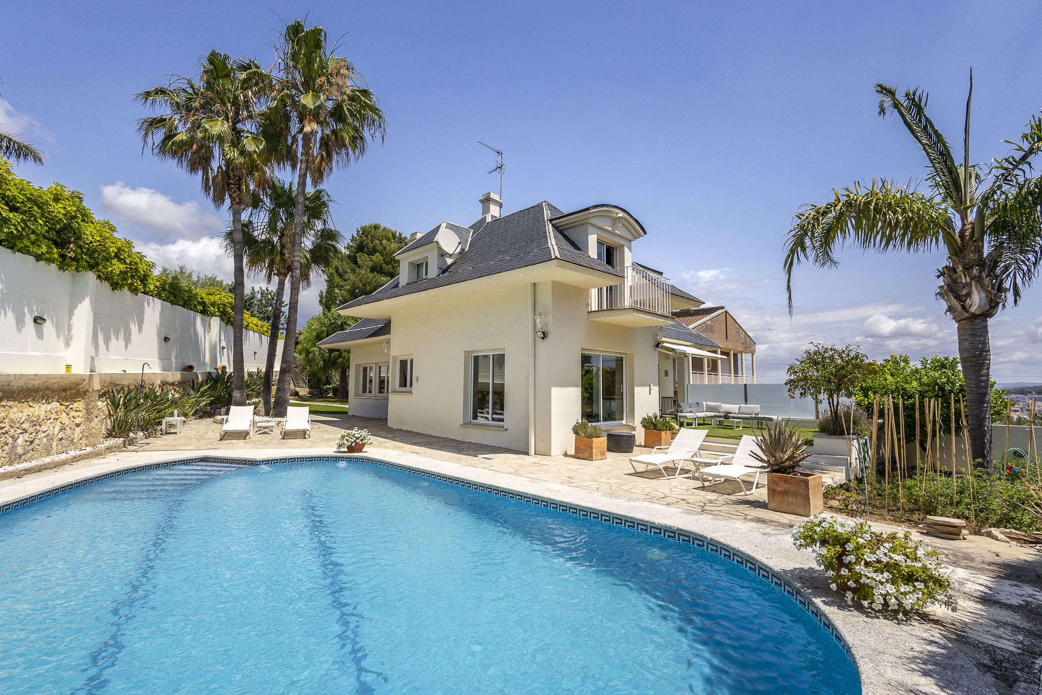 Exclusive high-end house with private pool in Mas d'en Gual, El Vendrell