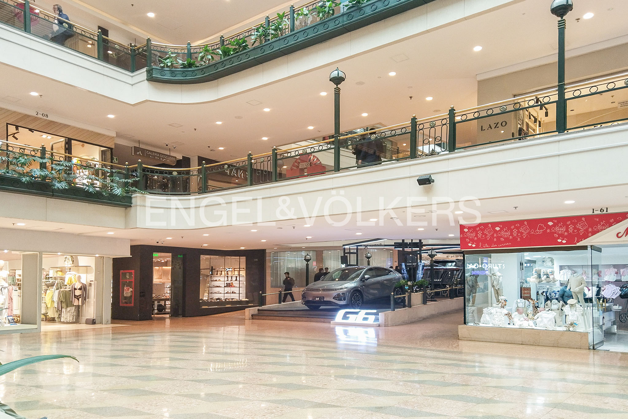 Arriendo local exterior de 213m2 en el 1er piso del centro comercial Andino