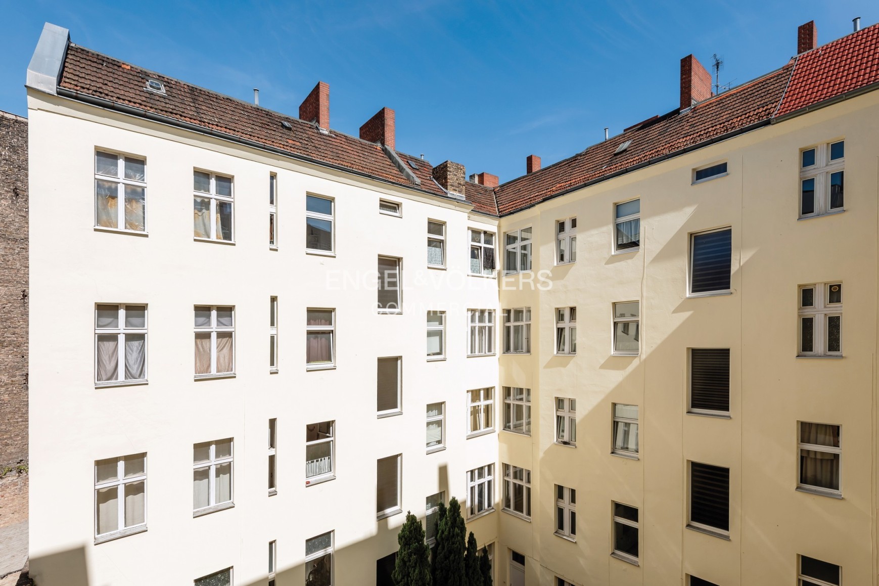 Multi-family residence in Moabit, divided into separate land registry entries