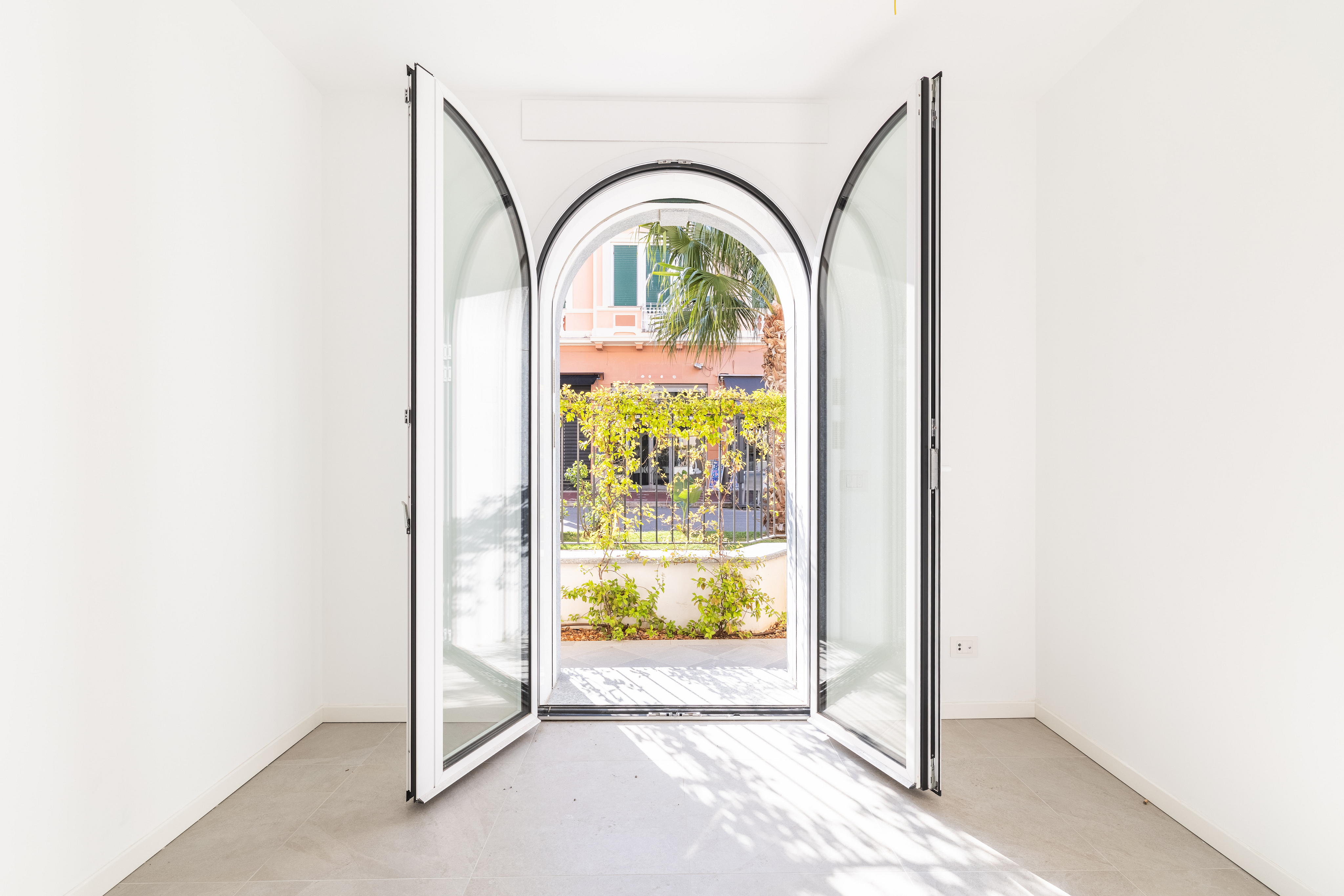 Dreizimmerwohnung mit großzügigem Außenbereich – Freiheit, im Freien zu leben