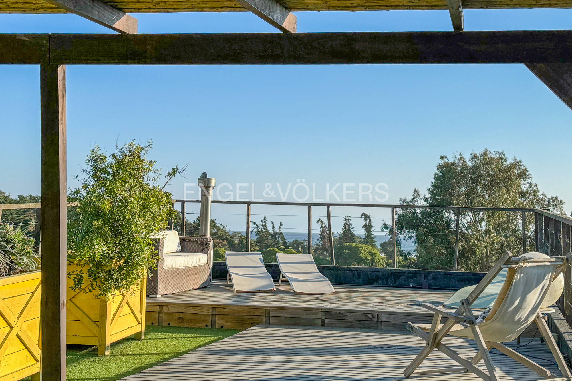 Lindo condominio, cercano a Club de Golf