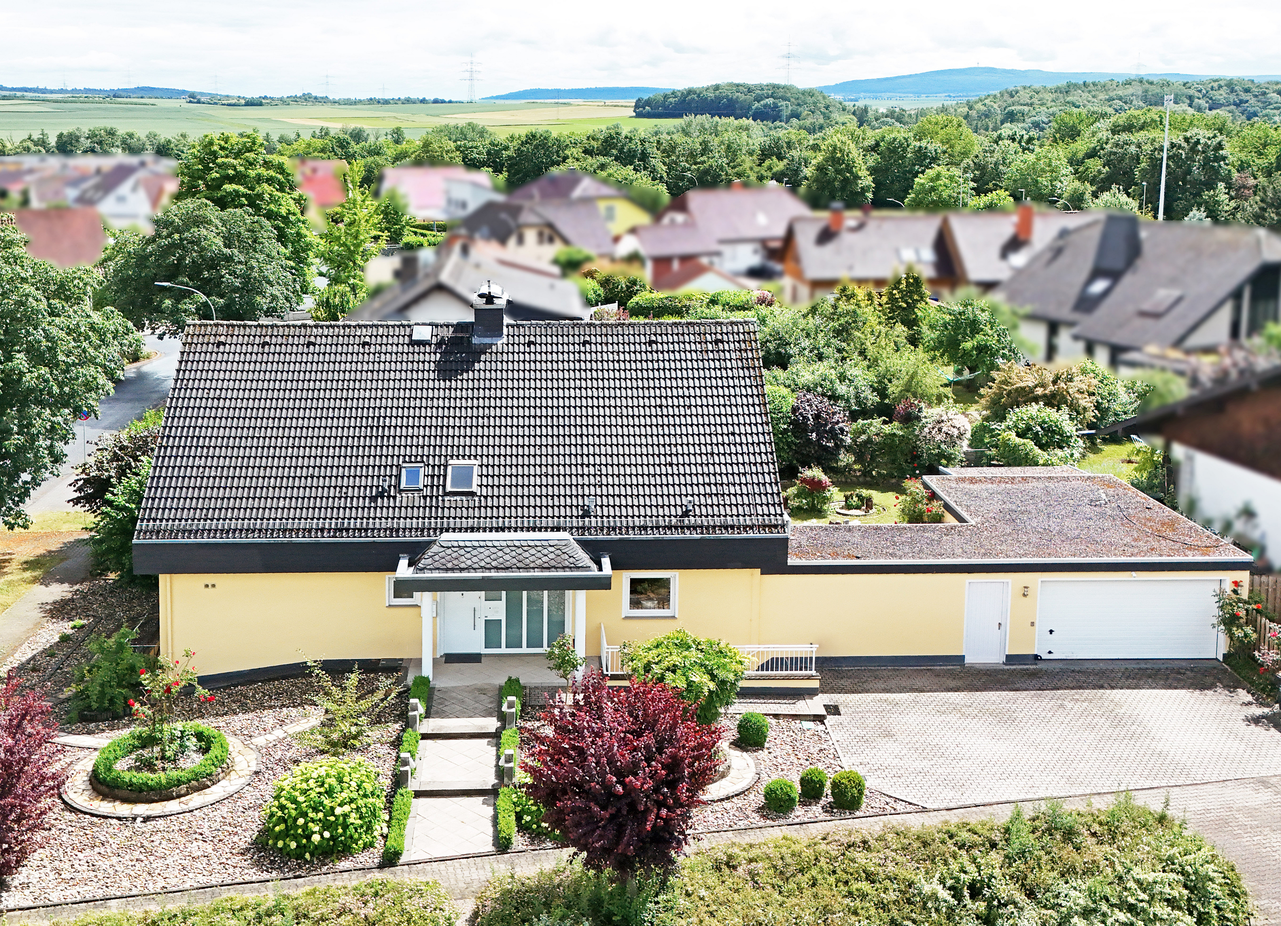 Einzugsbereites 2-Familien-Haus mit flexiblen Nutzungsmöglichkeiten