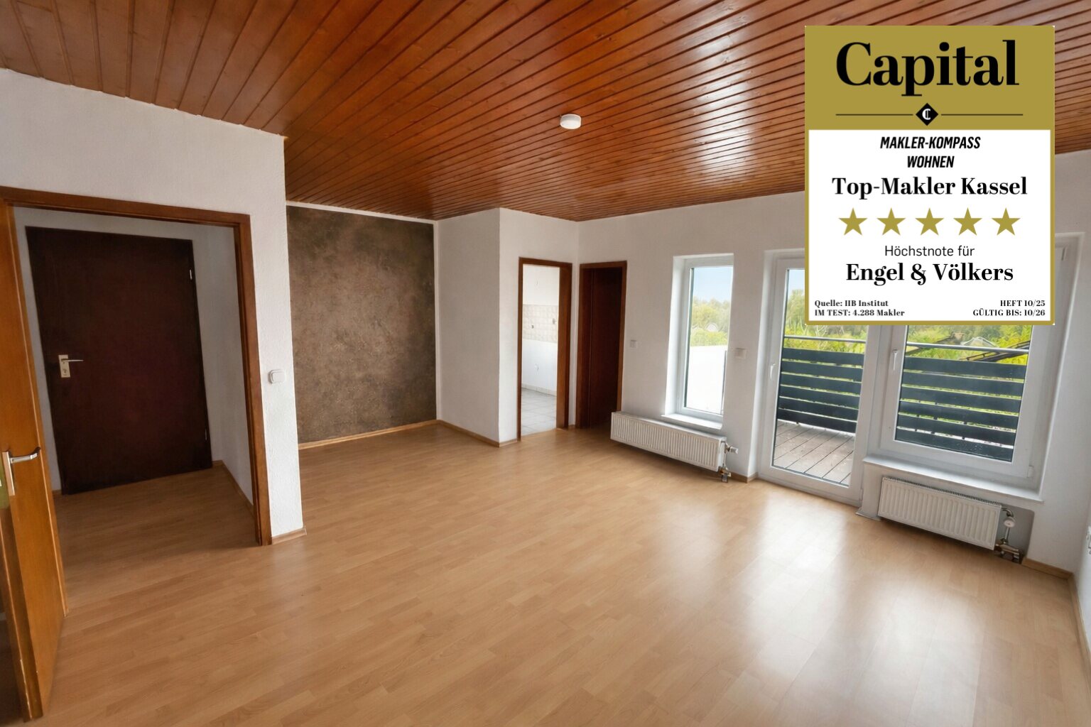 Charmante 2-Zimmer-Dachgeschosswohnung in ruhiger Lage – modernisiert mit sonnigem Balkon