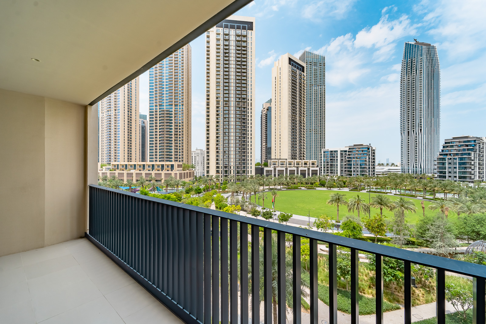 Full Park View | Vacant | Quiet Luxury Home