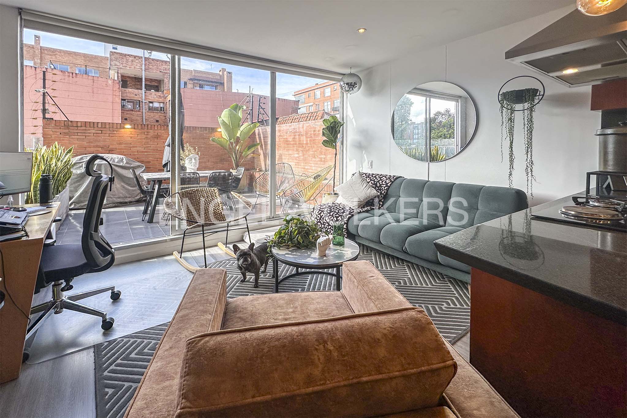 Apartamento con terraza para venta en Santa Bibiana