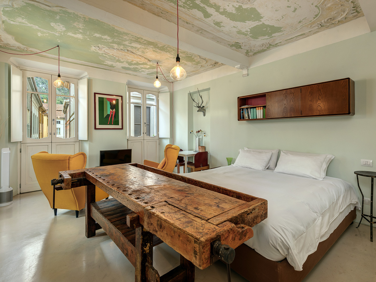 Exclusive apartment with views of the Duomo in the heart of Como