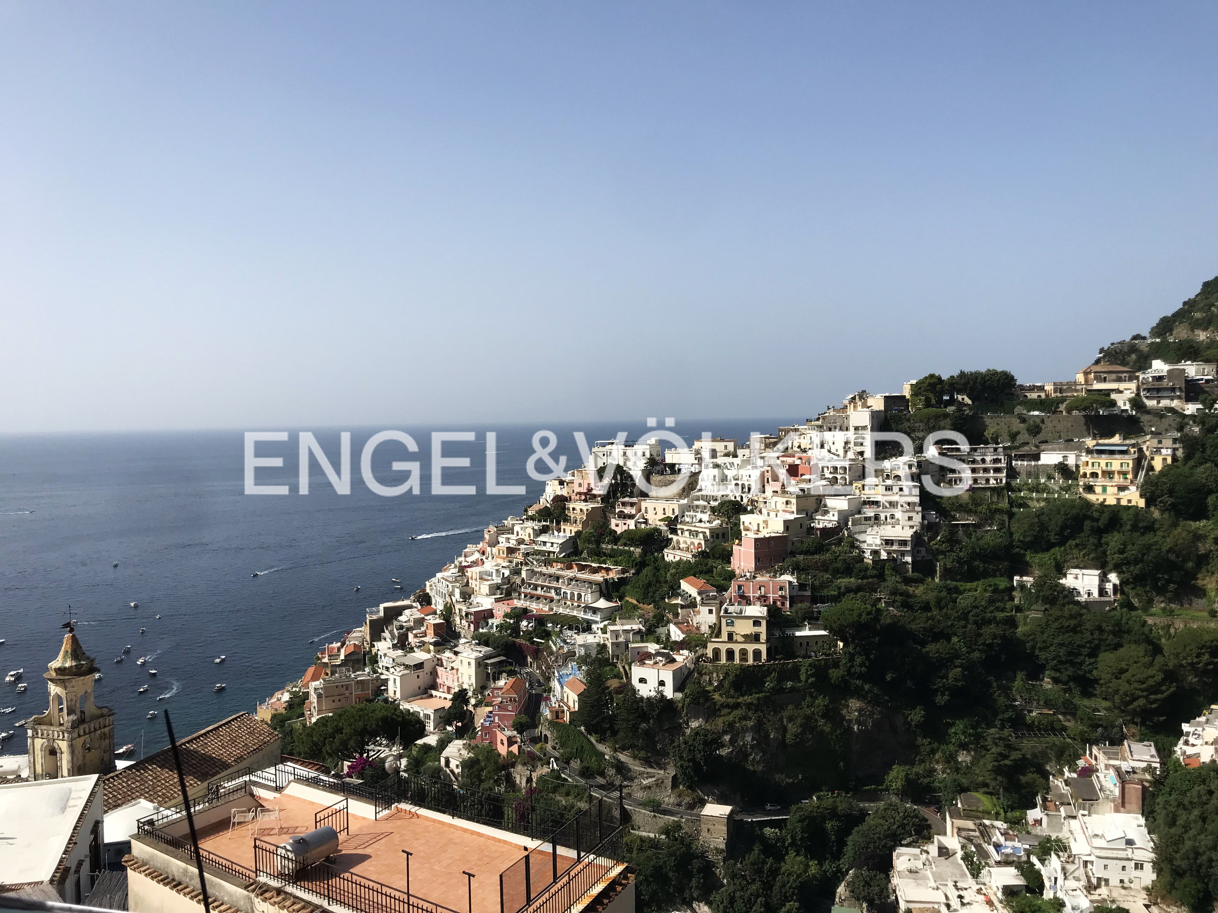 Appartamenti da ristrutturare vista centro a Positano
