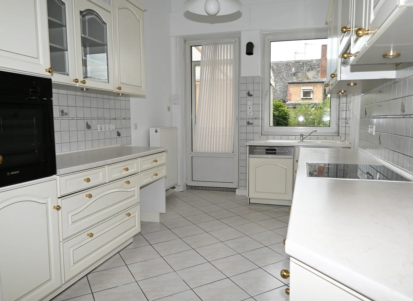 Altbau-Liebe mit Charme und zentraler Lage? - Photo 1