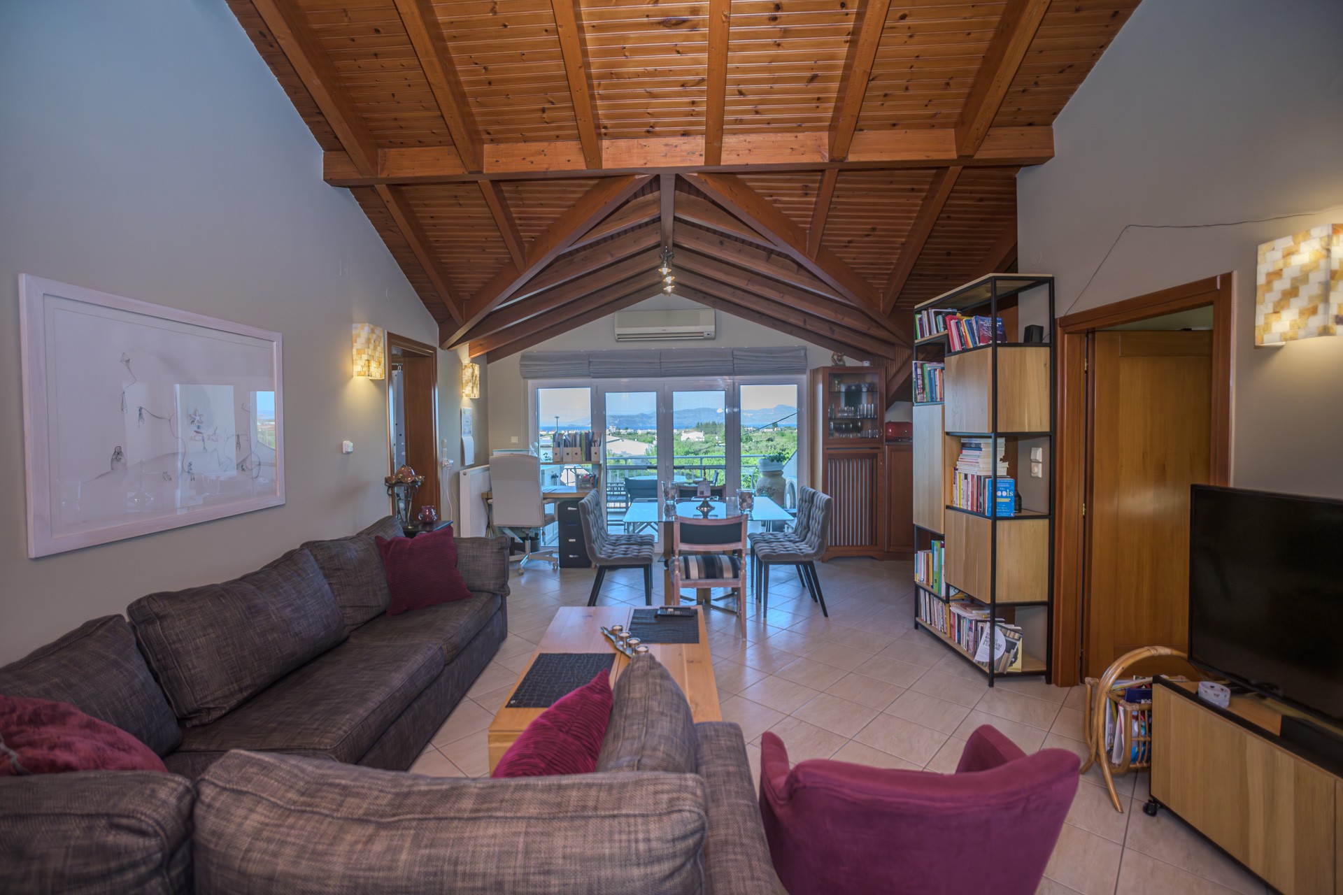 Excellent penthouse apartment in Velo Corinthia
