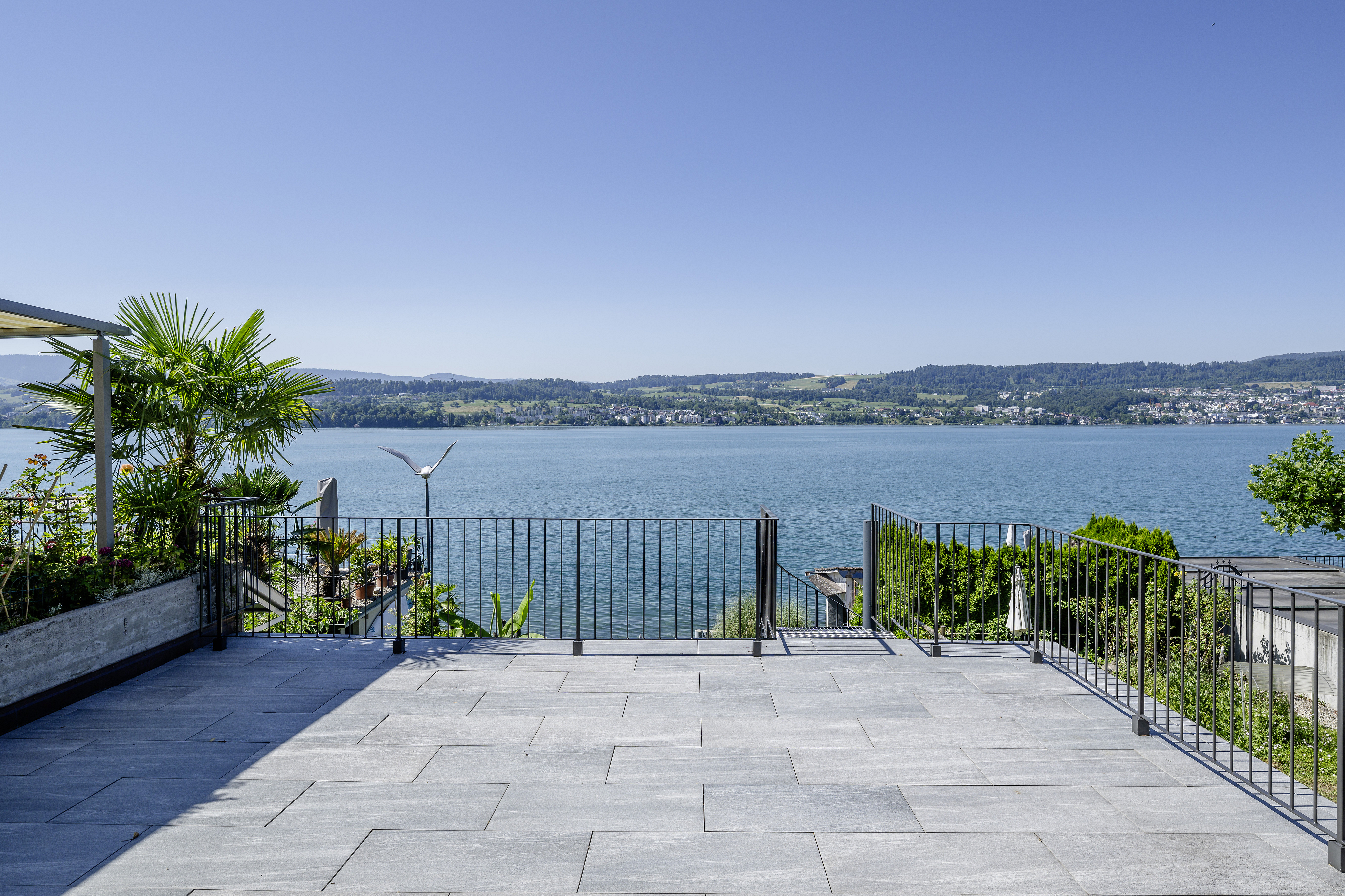 Première rangée pour vous : maison avec accès direct au lac