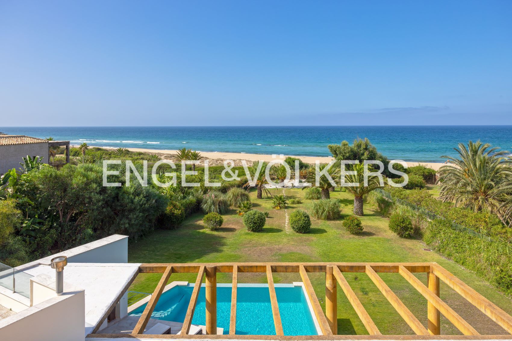 Fabulosa villa en primera línea de la Playa de Los Alemanes