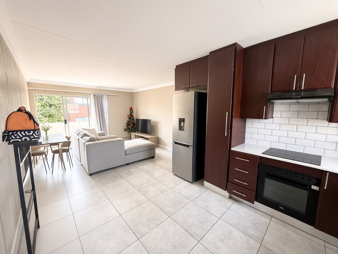 Well-Located 2-Bedroom Apartment with Pool Views