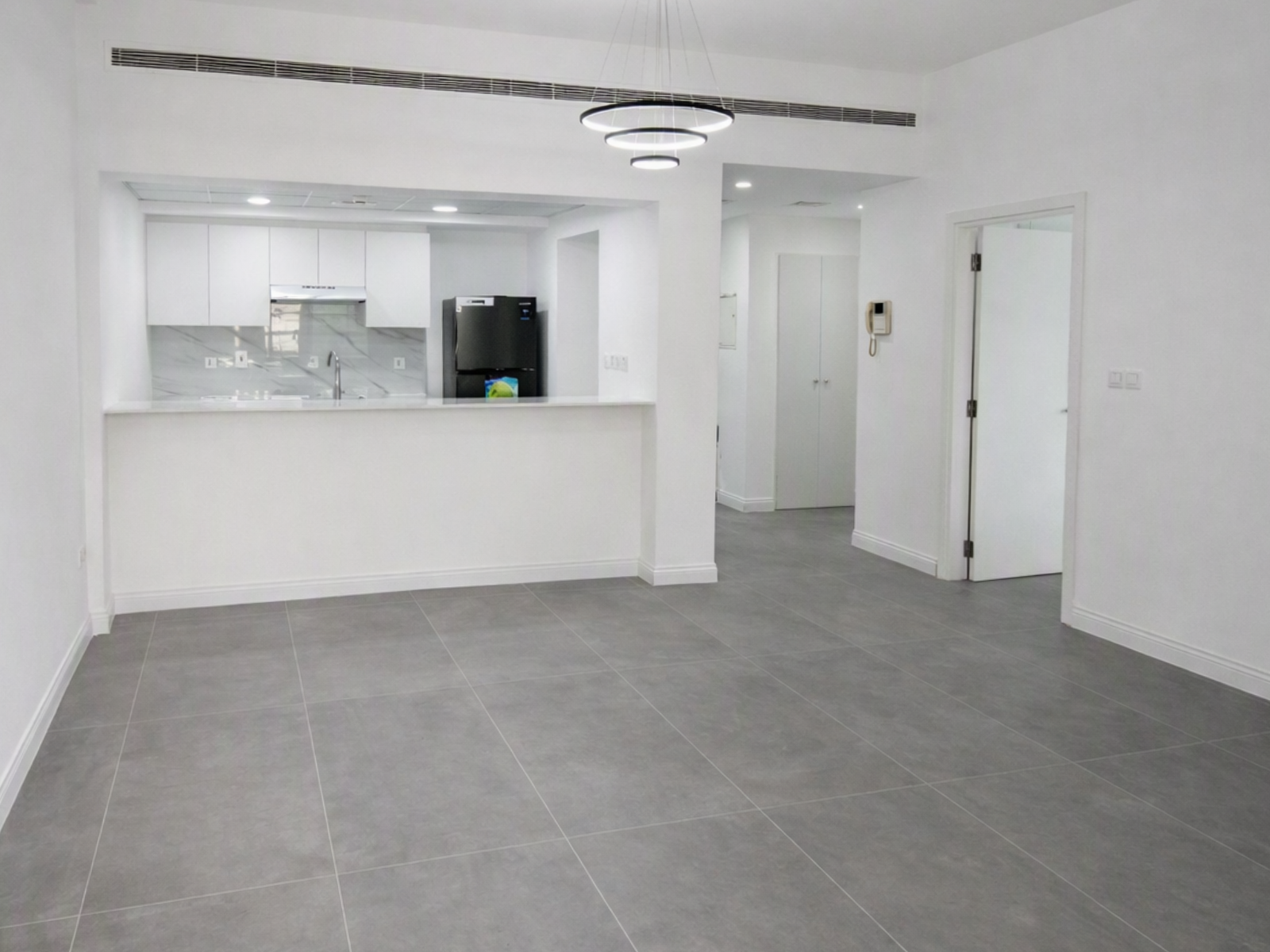 Upgraded | Vacant | New Appliances