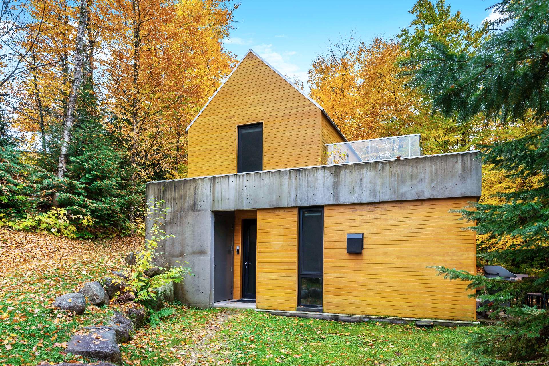 Contemporary SPAHAUS property
