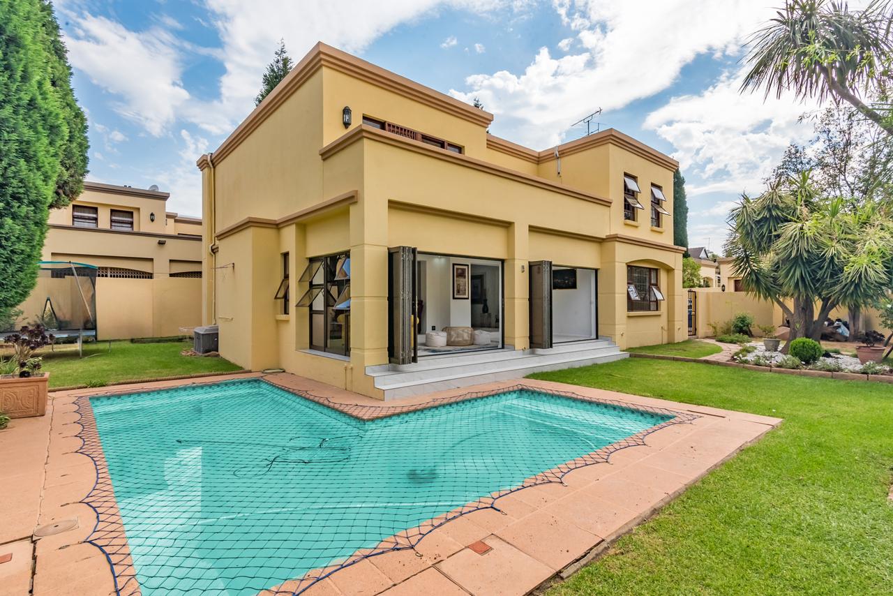Peaceful 4 bedroom 2 bathroom & 1 En-suit For Rental