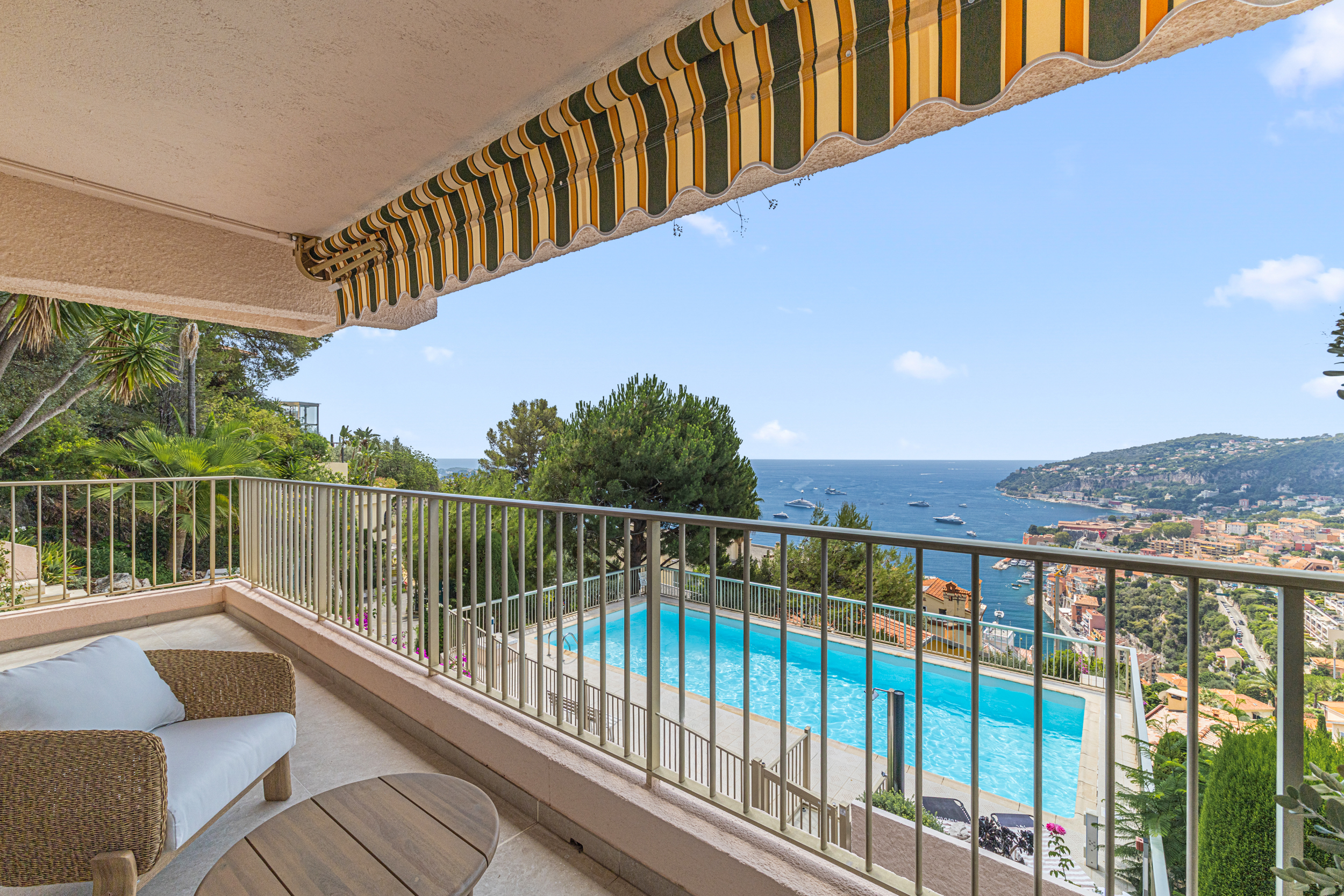 Exceptional garden-level apartment with panoramic sea views – Villefranche-sur-Mer.