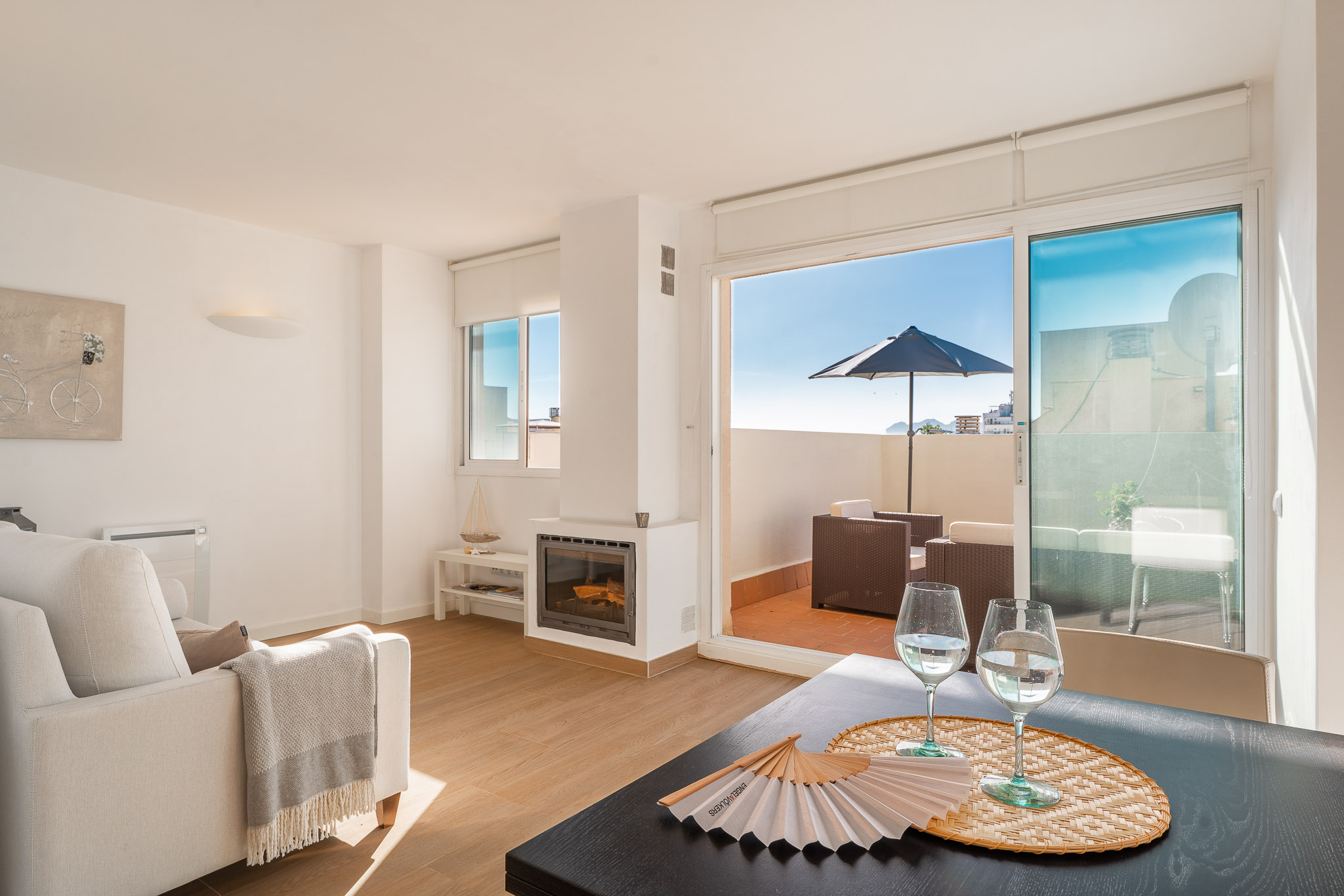 Bright penthouse with private roof terrace, Puerto Pollensa