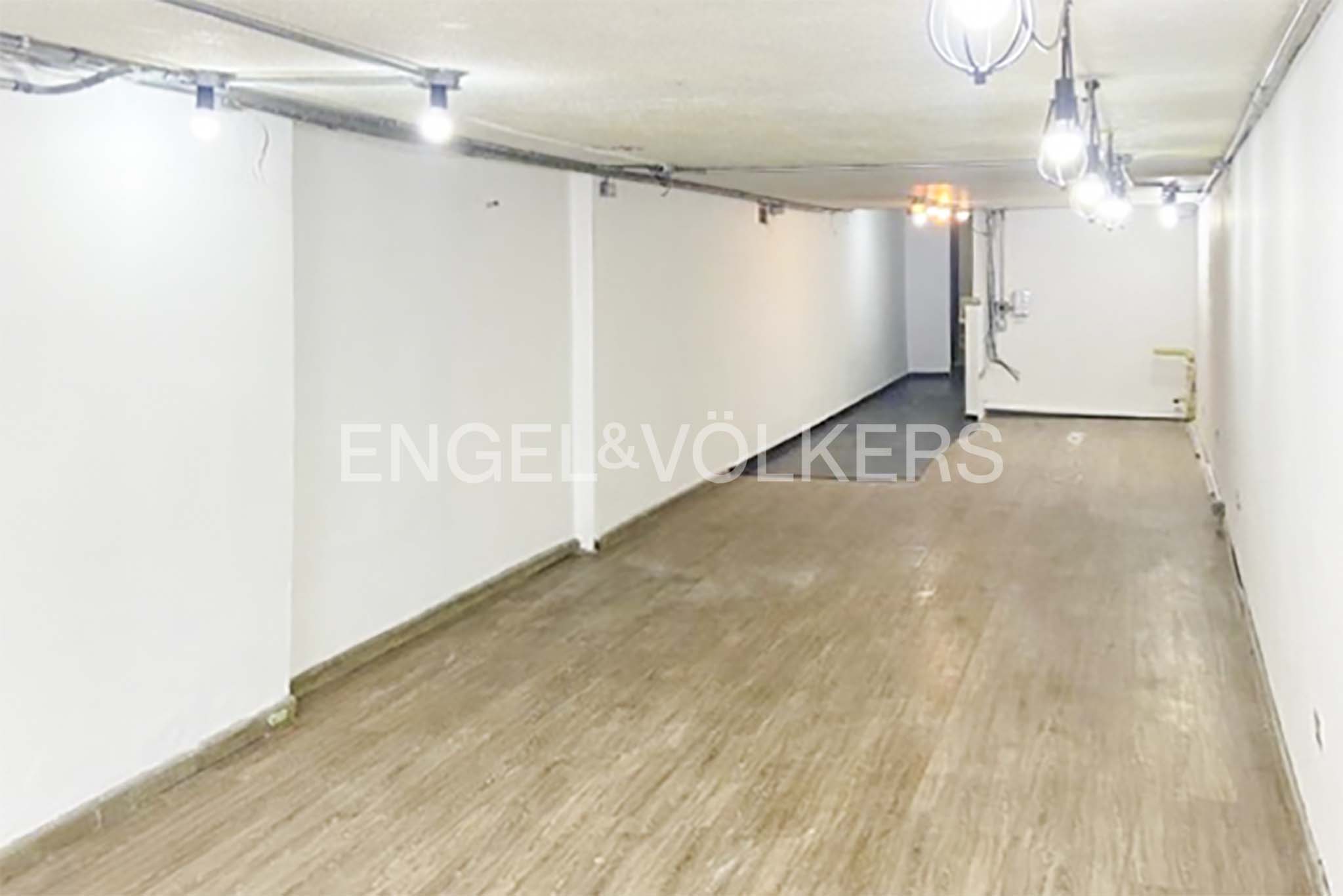 Local comercial sobre la Carrera 15 con alta visibilidad