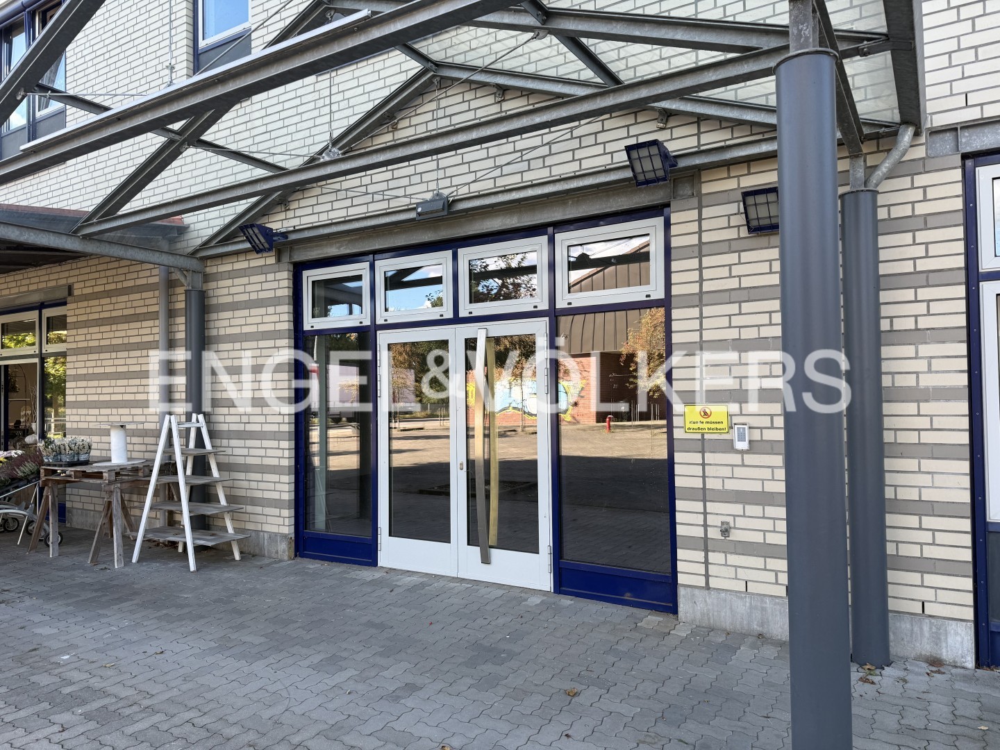 Praxis, Verkauf oder Dienstleistung – zentral in Herrnburg