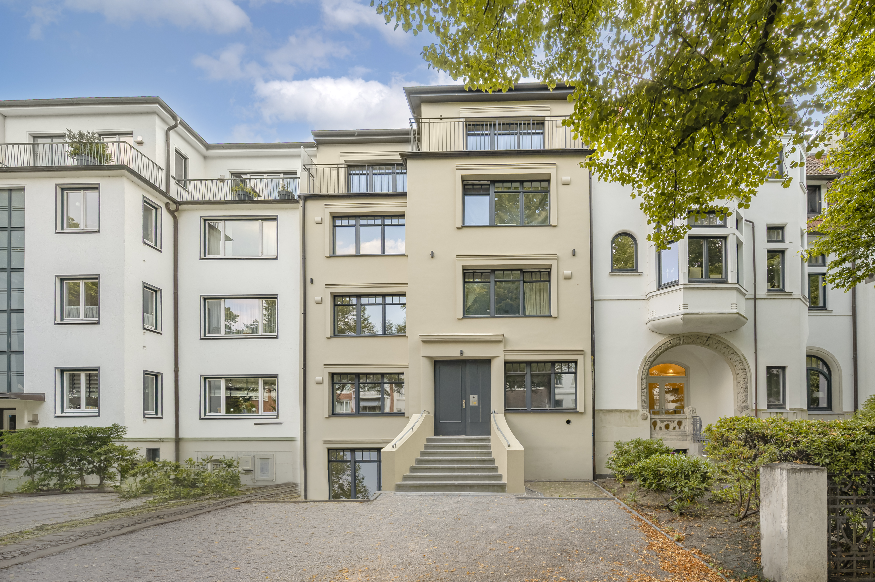 Traumwohnung direkt in Alsternähe!