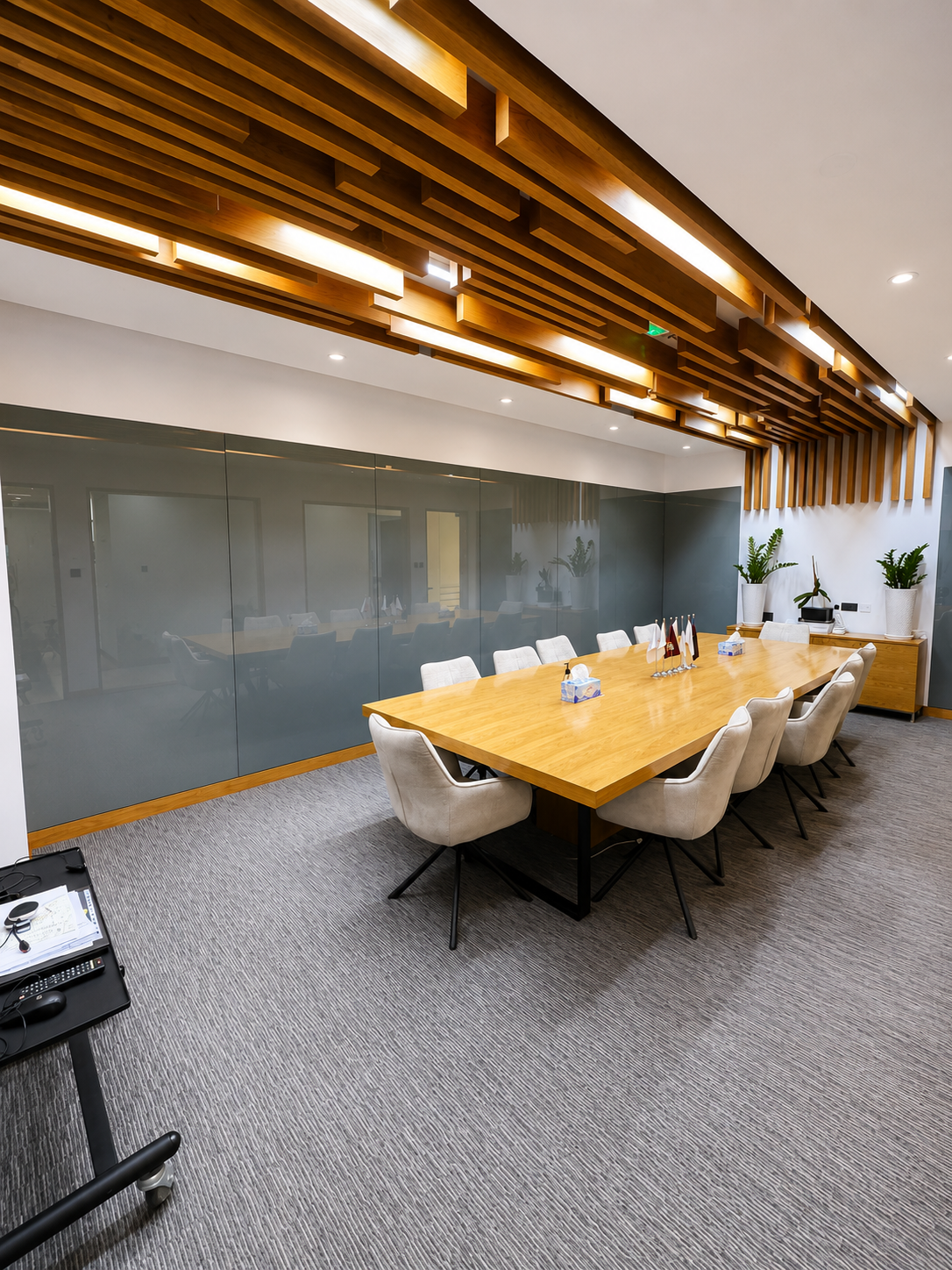High End Fitted | 15 Parkings | Premium workspace