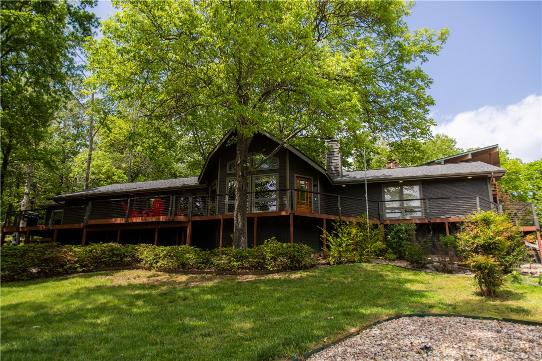 Charming Bella Vista Home with Lake Views